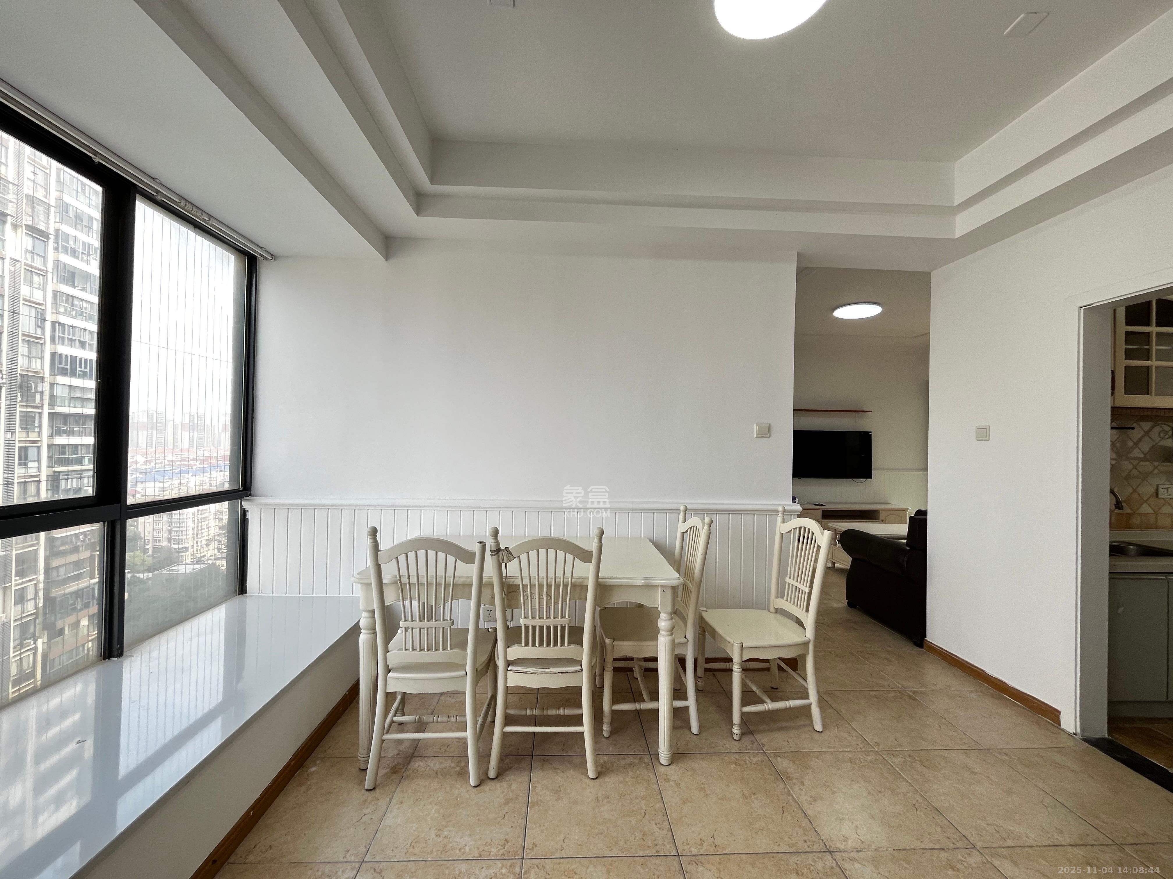 城南故事家园 3室2厅1卫 2300.0元/月 城南故事家园 3室2厅1卫 2300.0元/月室内图