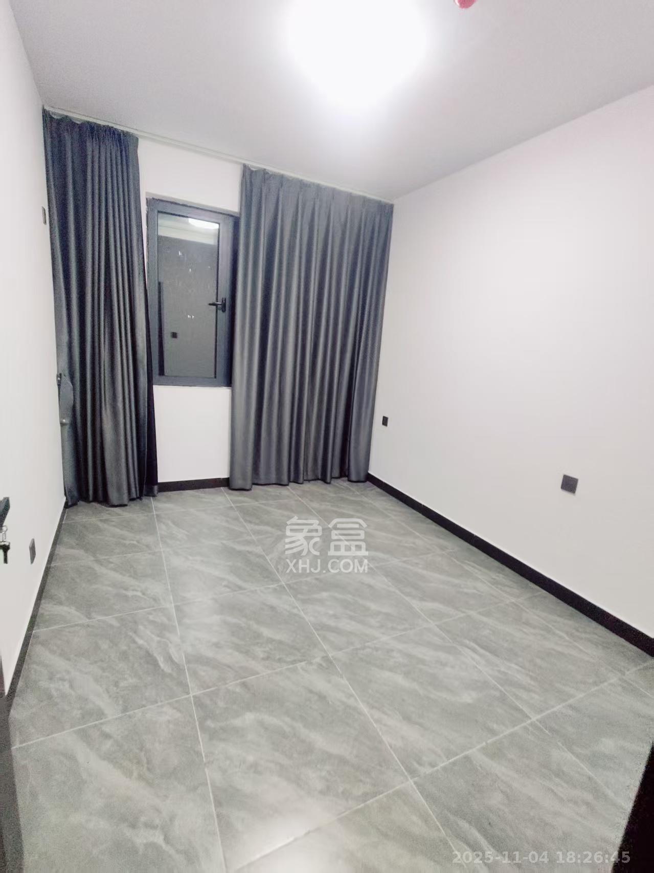 明发阅江悦府 4室2厅2卫 2500.0元/月 明发阅江悦府 4室2厅2卫 2500.0元/月室内图