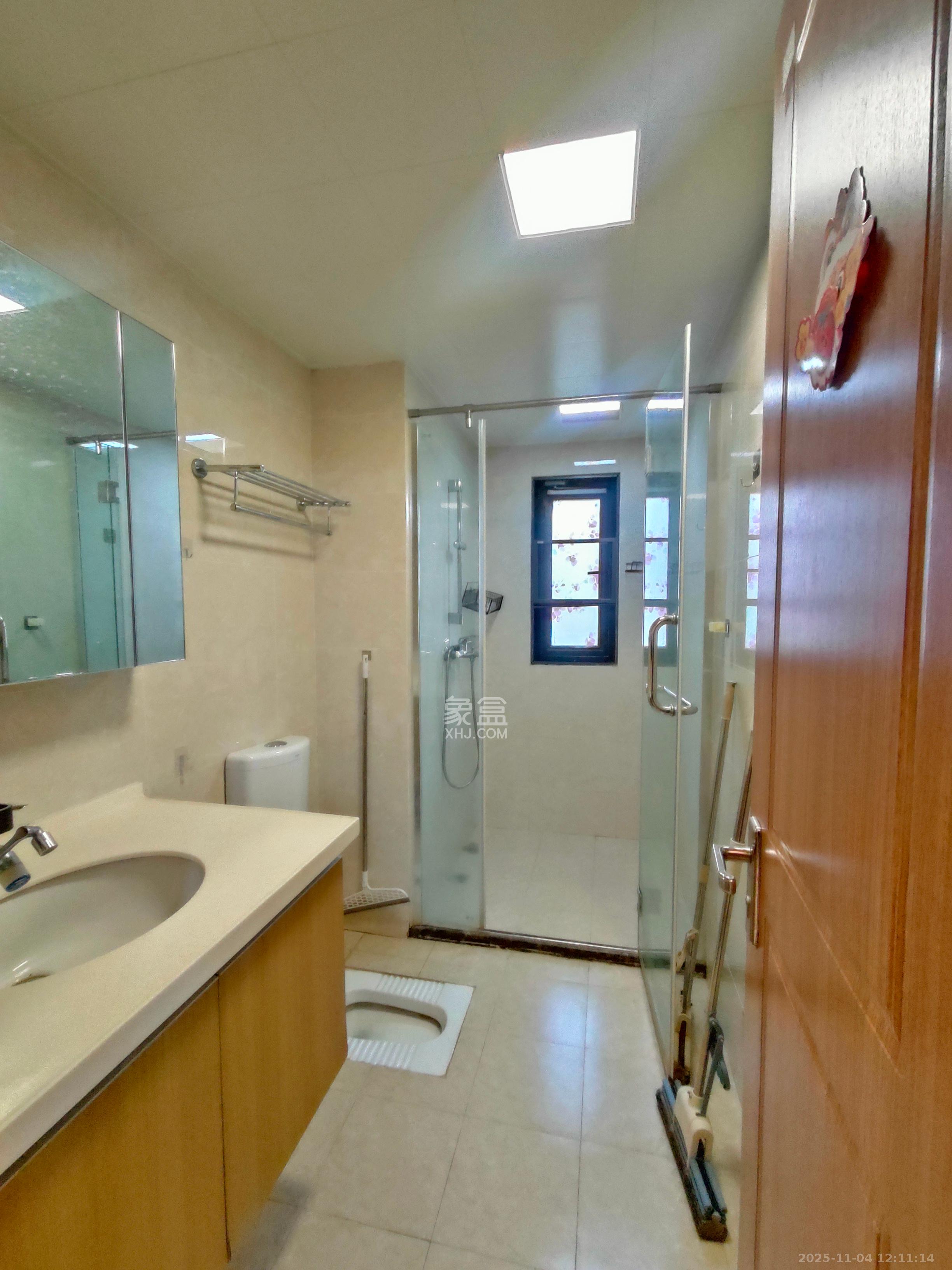 金科集美天辰  3室2厅2卫    2400.0元/月室内图