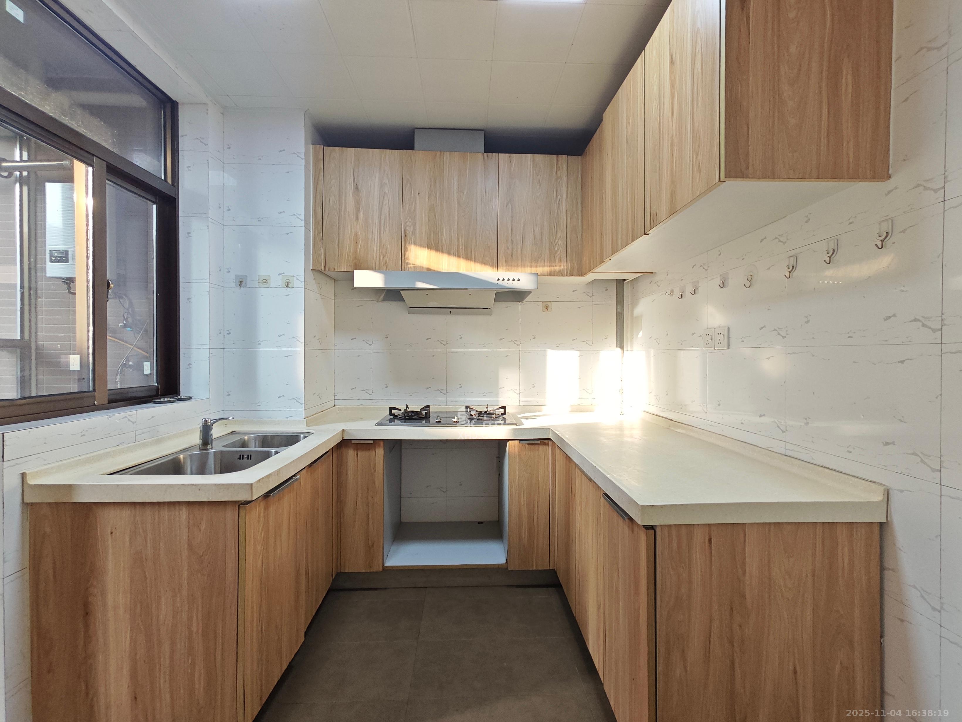 江山帝景哈佛 2室2厅1卫 1600.0元/月 江山帝景哈佛 2室2厅1卫 1600.0元/月室内图