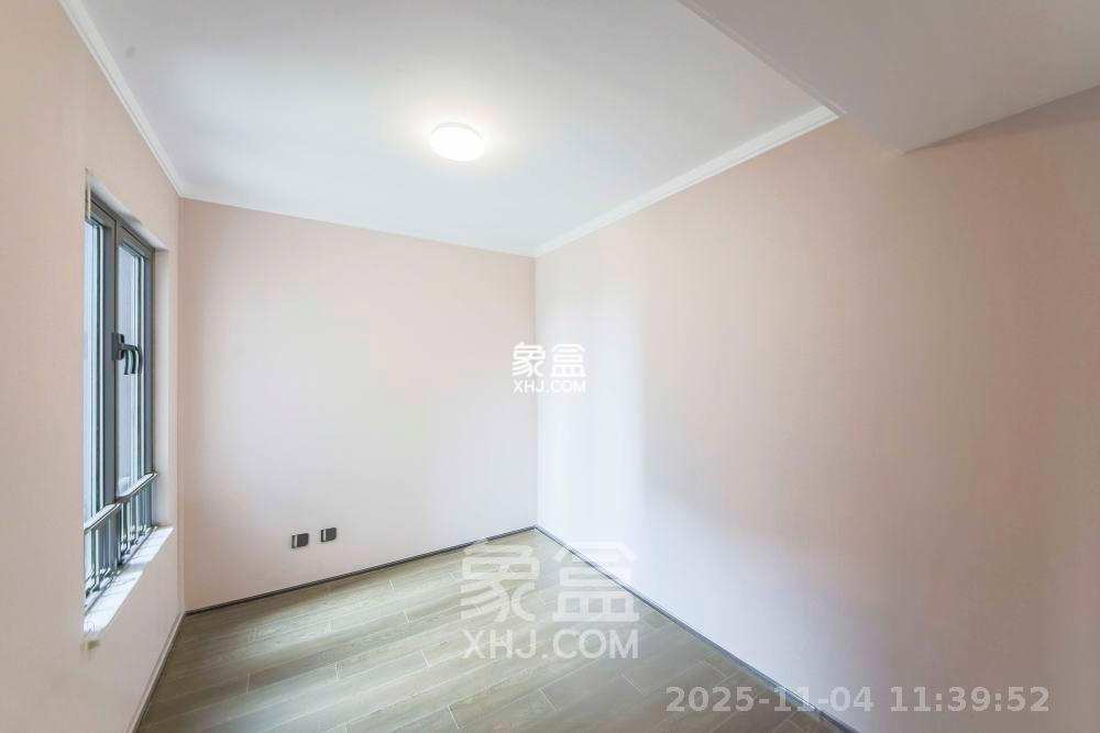 印湘江二(印江雅居) 3室2厅2卫 5500.0元/月 印湘江二(印江雅居) 3室2厅2卫 5500.0元/月室内图