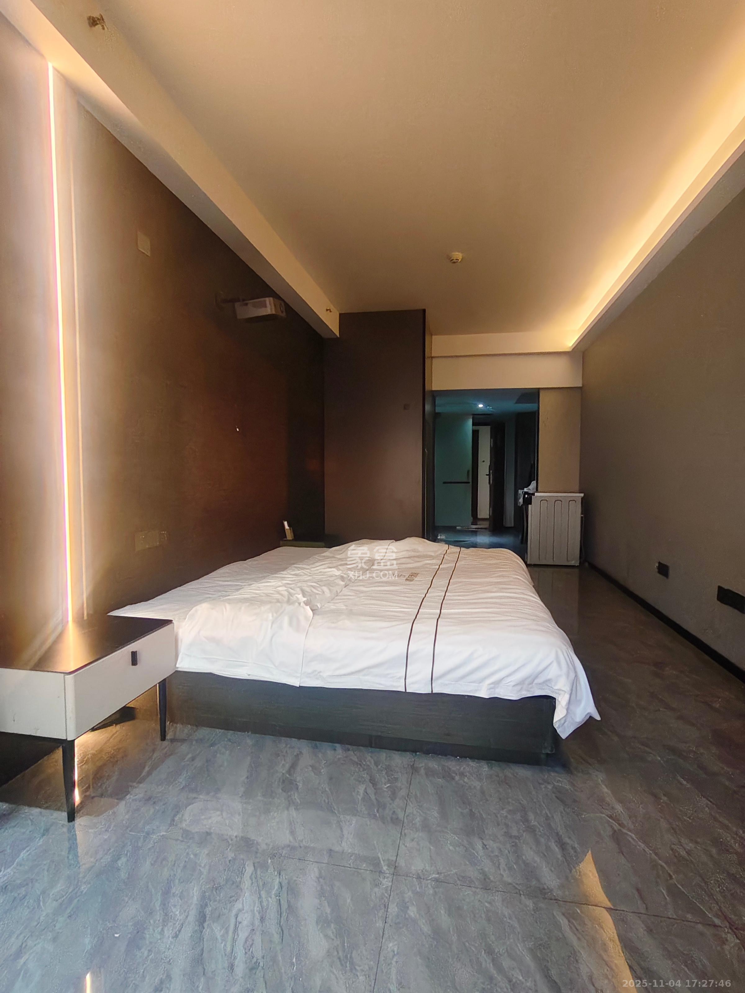 保利香槟国际  1室1厅1卫    1200.0元/月室内图