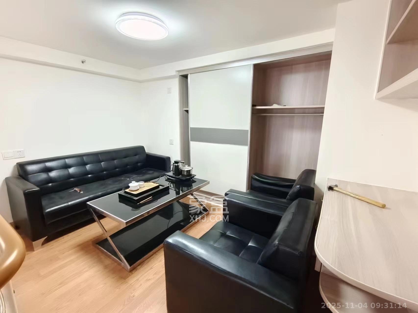 华润置地广场二期 1室1厅1卫 2100.0元/月 华润置地广场二期 1室1厅1卫 2100.0元/月室内图