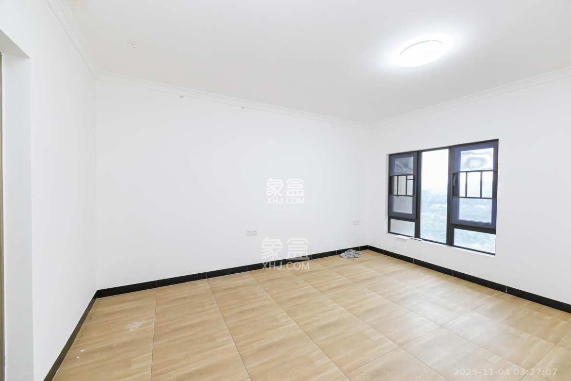 时代倾城三期 4室2厅2卫 90.0万 时代倾城三期 4室2厅2卫 90.0万卧室