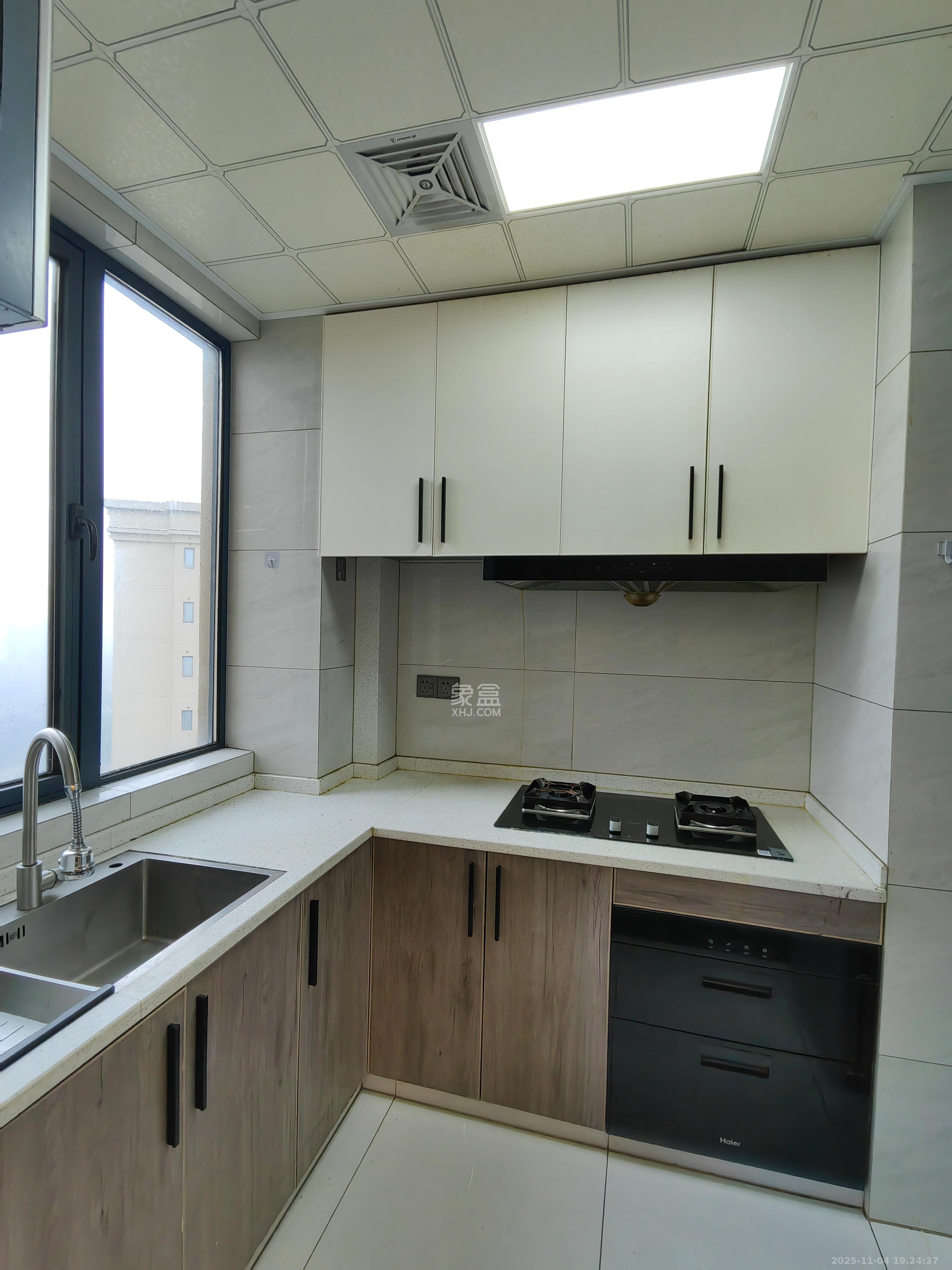 中建梅溪湖中心 3室2厅2卫 3400.0元/月 中建梅溪湖中心 3室2厅2卫 3400.0元/月室内图