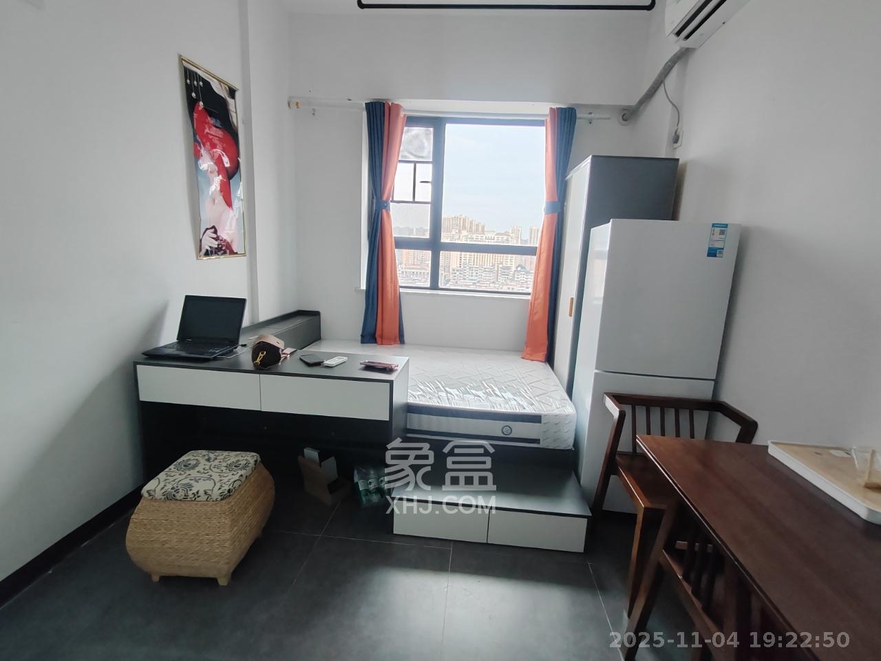 洋湖时代  1室1厅1卫    900.0元/月