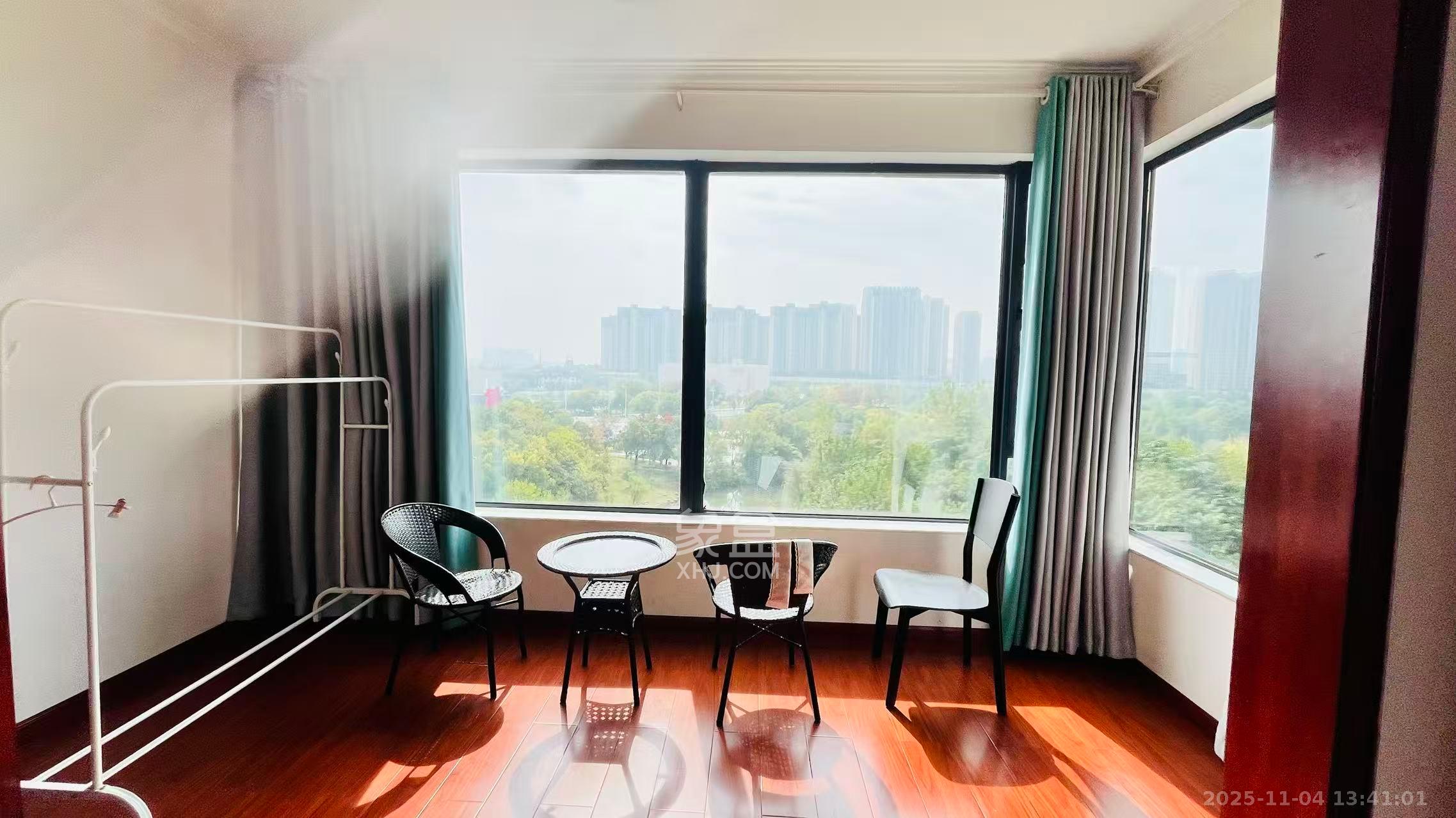 清江雅苑（江雅园）  4室2厅2卫    3800.0元/月室内图