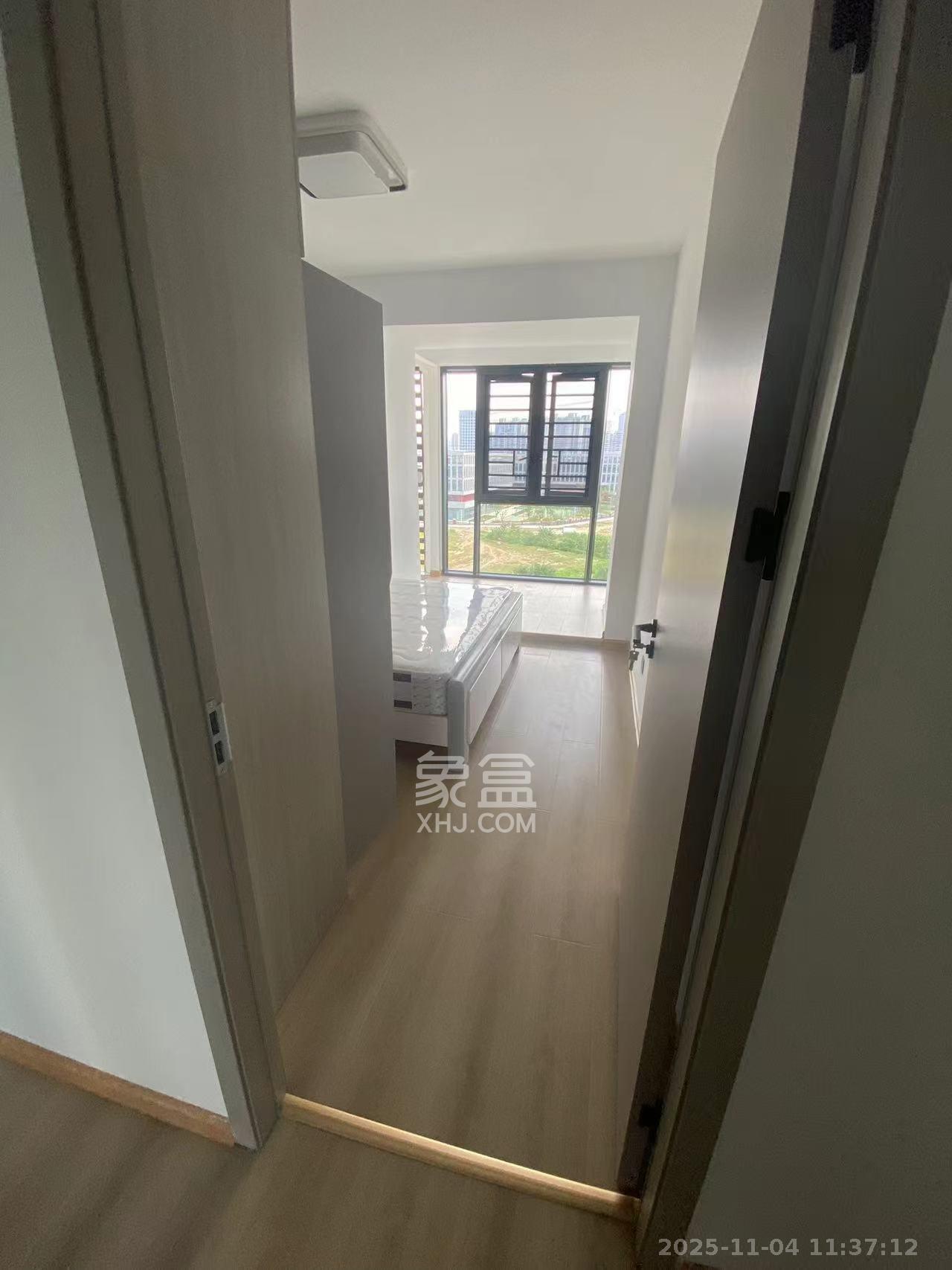 中交中央公园D5区  4室2厅1卫    4200.0元/月室内图