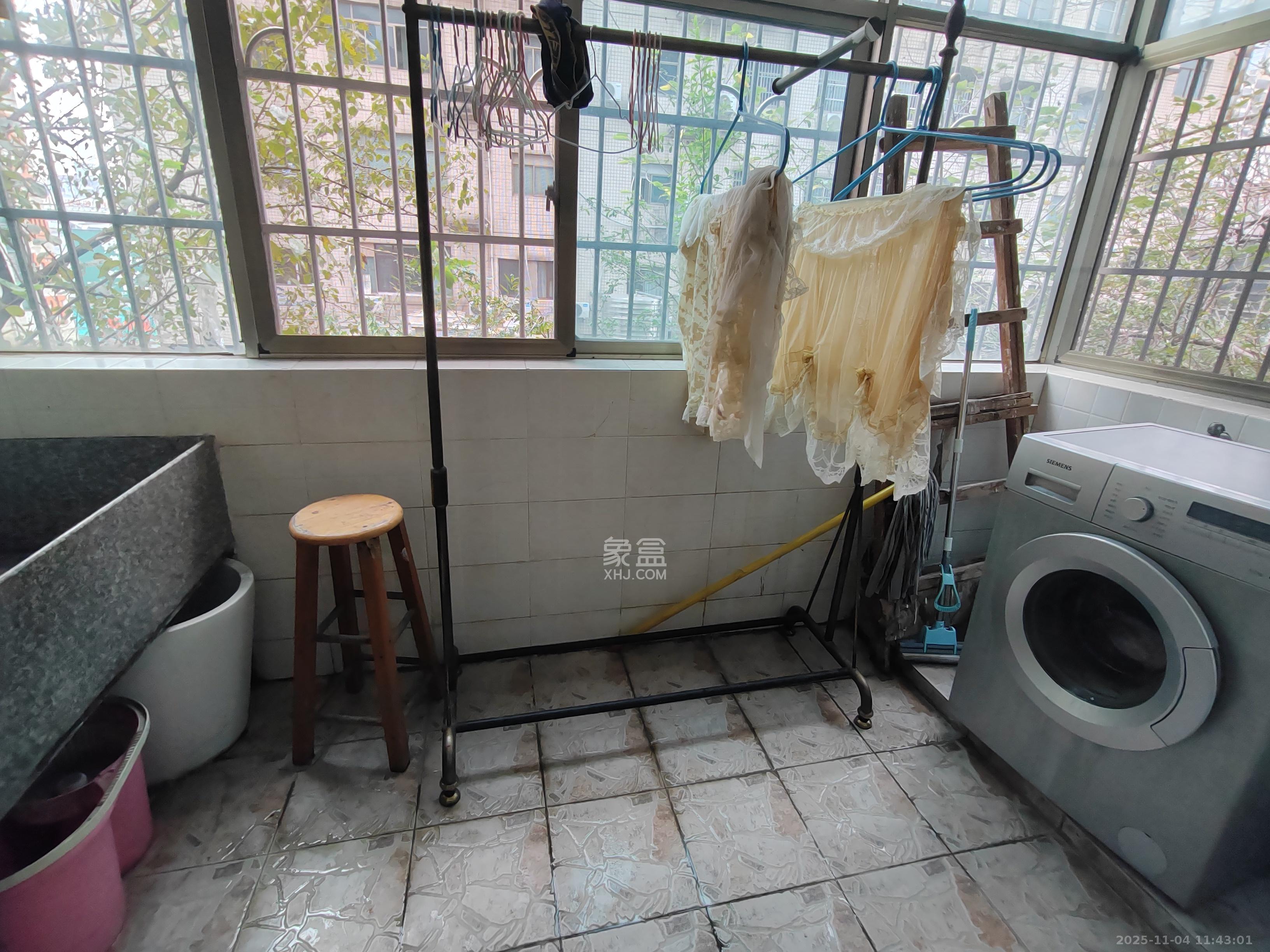 王府井公寓（福源公寓）  3室2厅2卫    4500.0元/月室内图