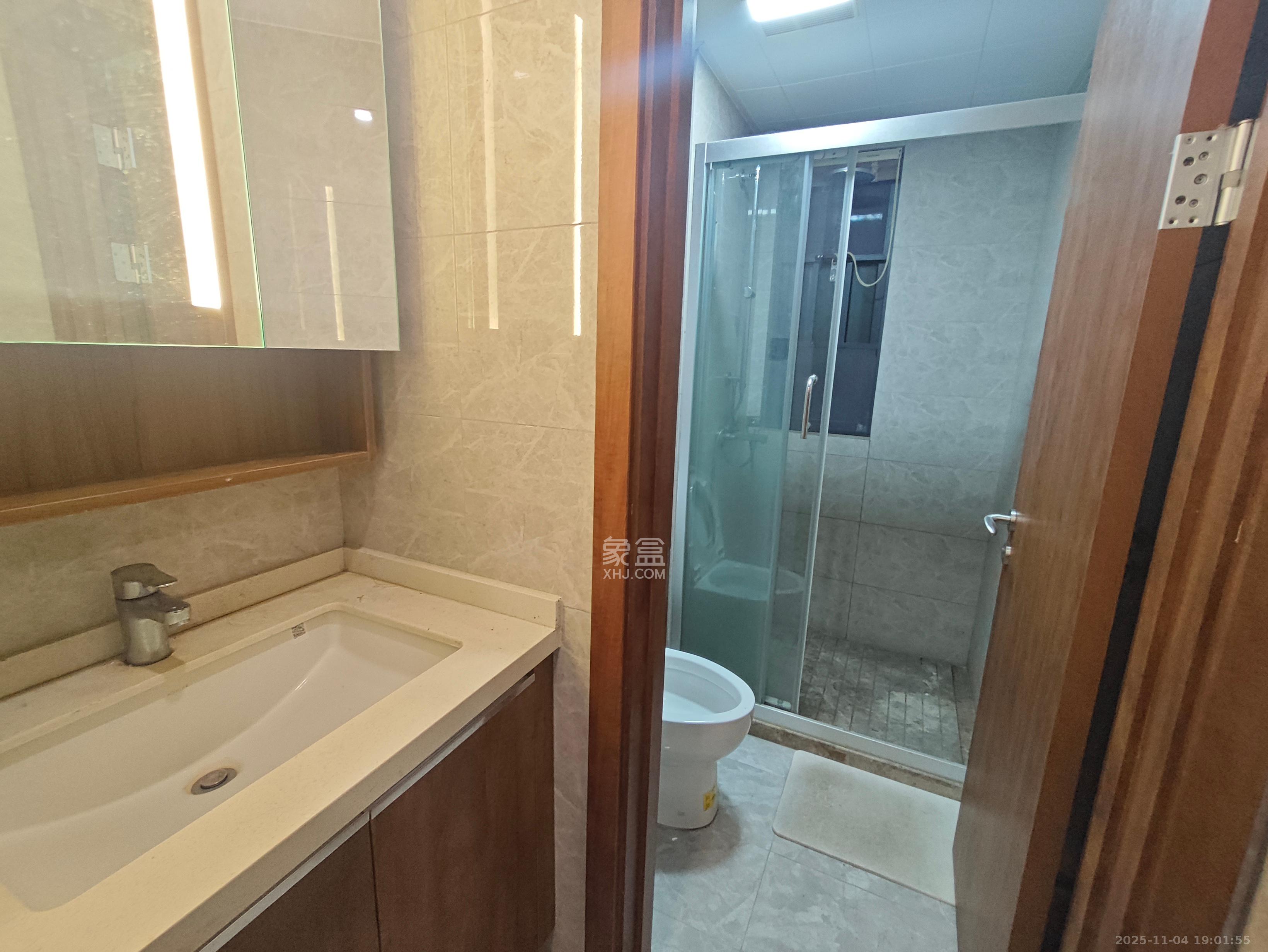 梅溪悦章  3室2厅2卫    3500.0元/月室内图