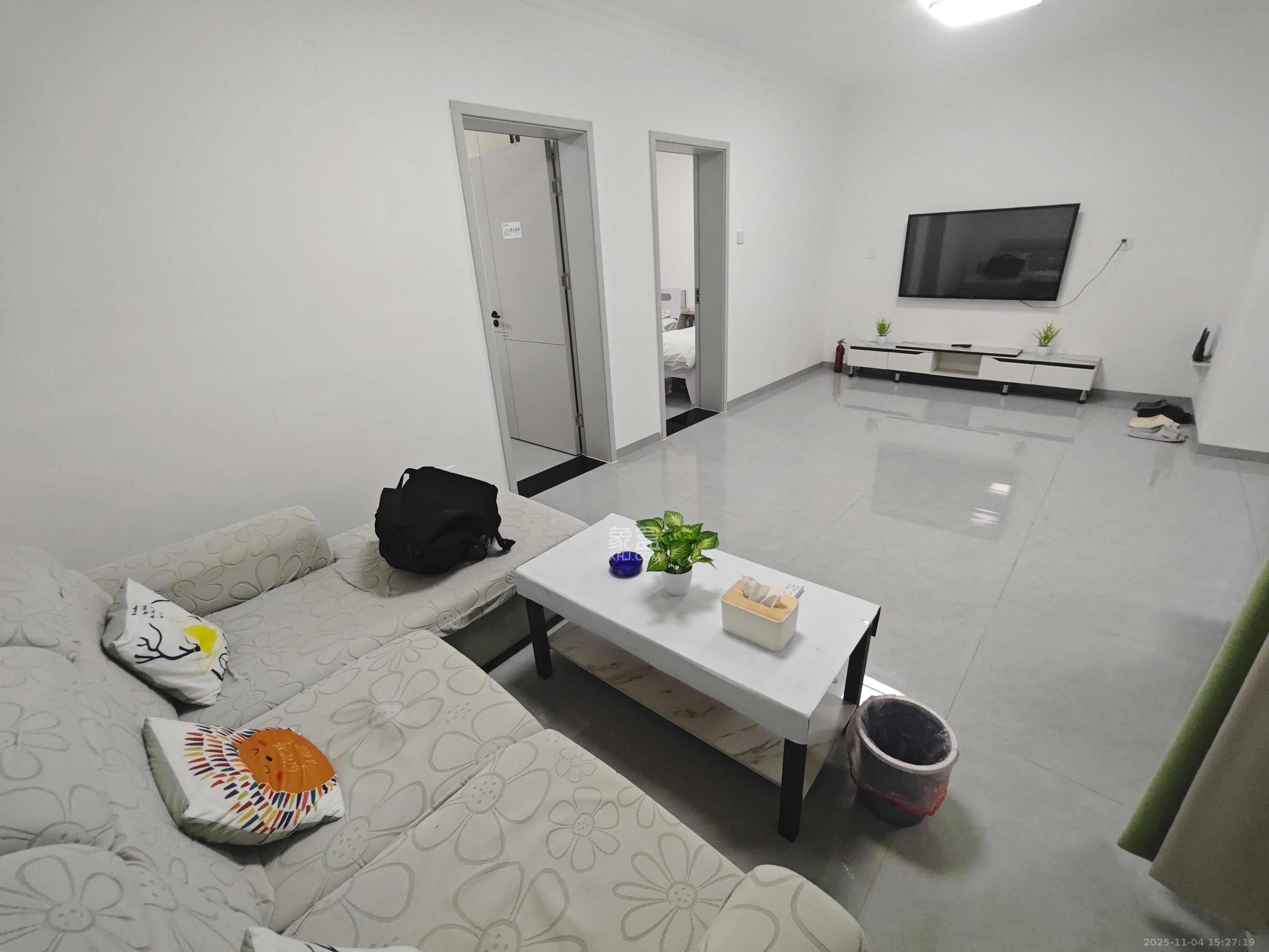 恒达花园  2室1厅1卫    2400.0元/月室内图