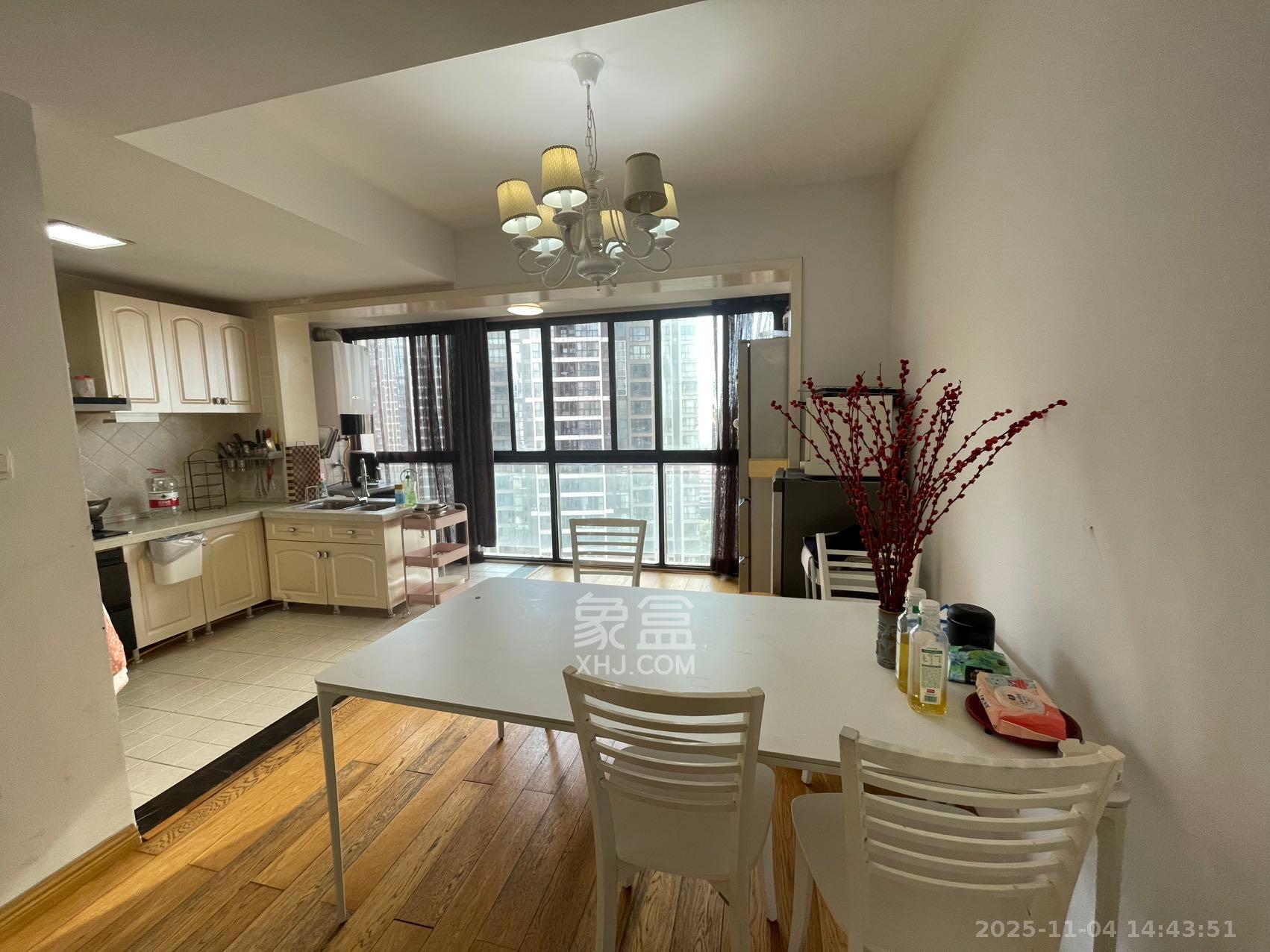 融科东南海 4室2厅2卫 4000.0元/月 融科东南海 4室2厅2卫 4000.0元/月室内图