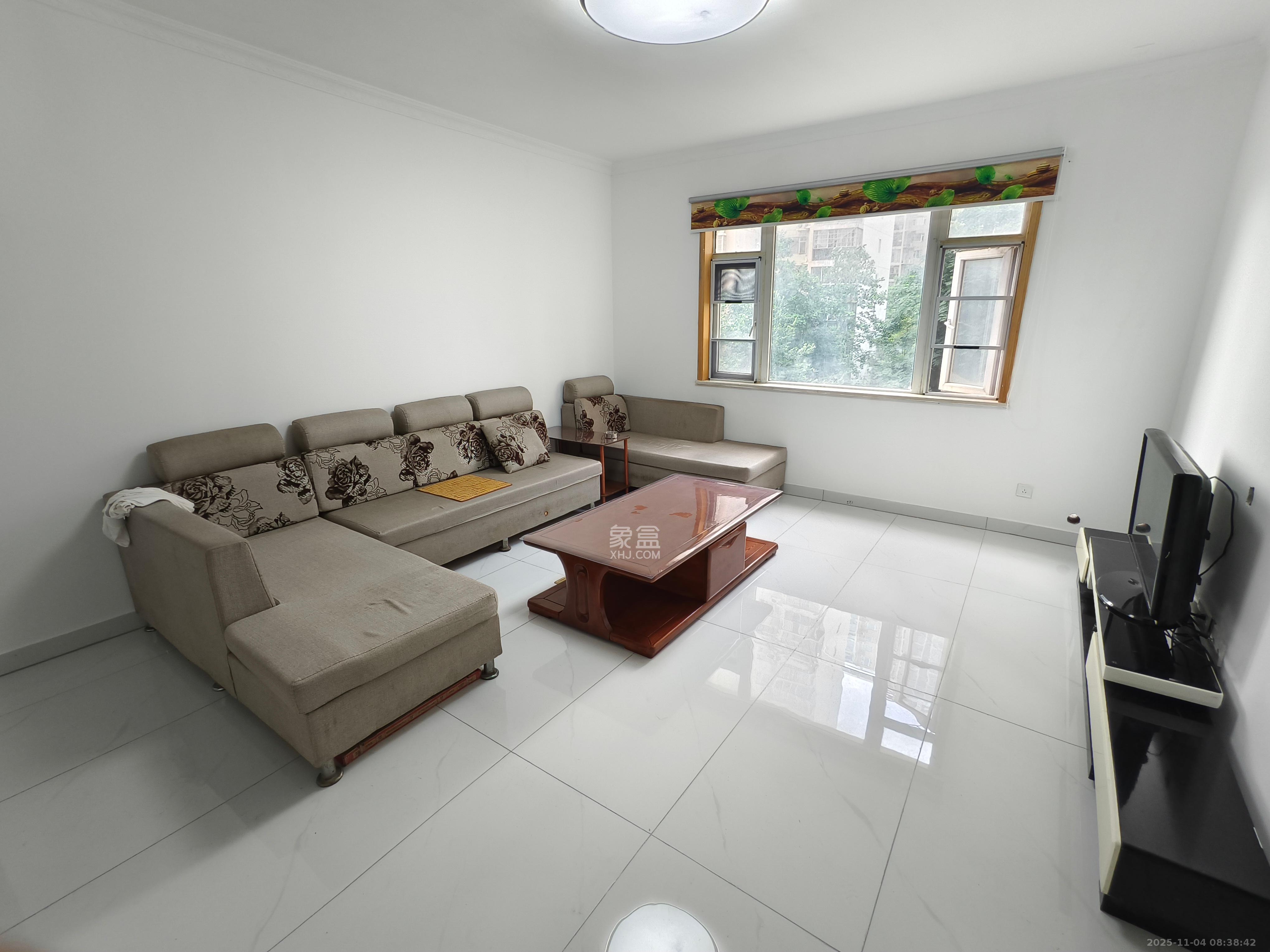 中房F联邦  4室2厅2卫    2600.0元/月