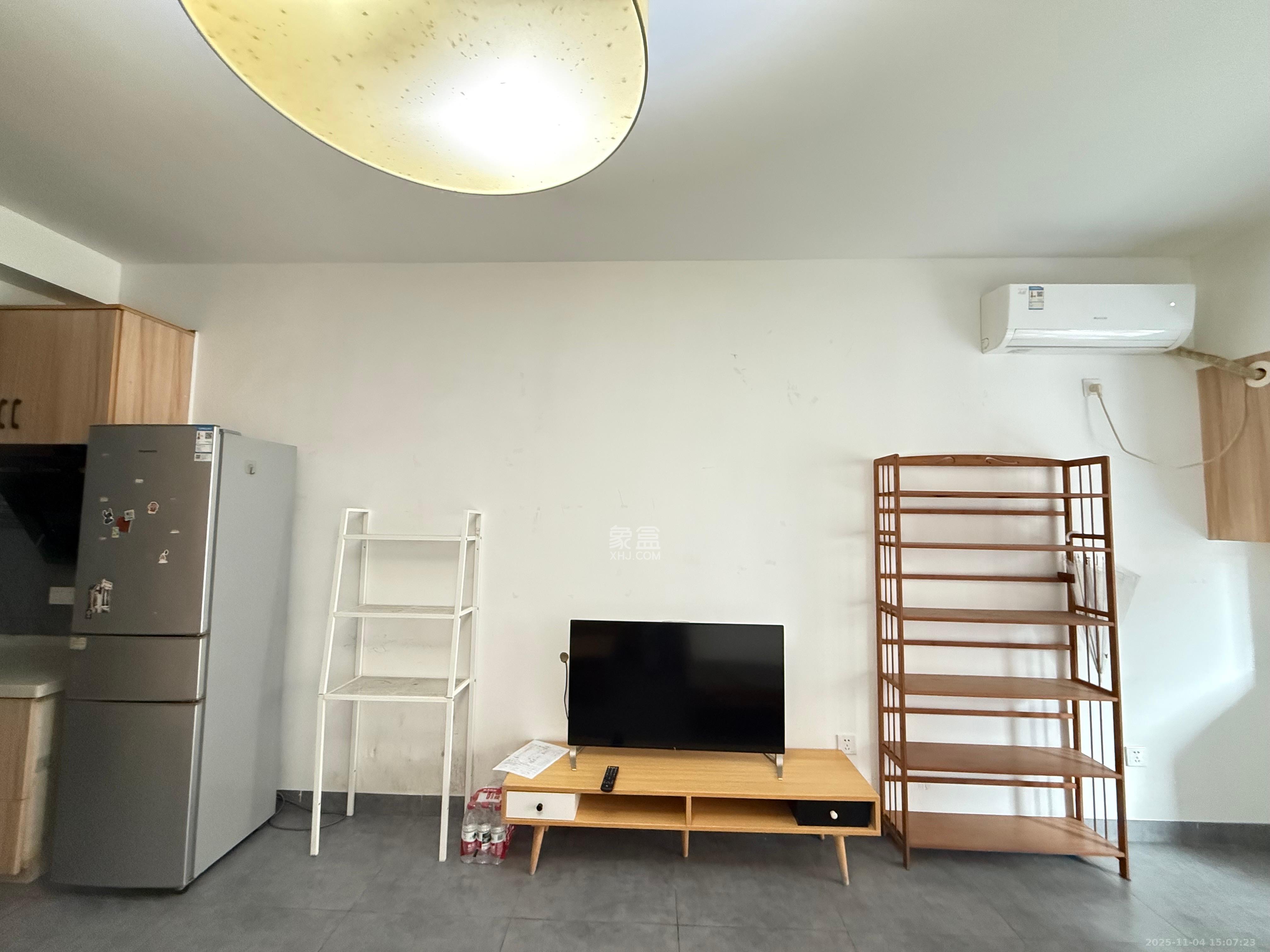 润芳园 1室0厅1卫 1500.0元/月 润芳园 1室0厅1卫 1500.0元/月室内图