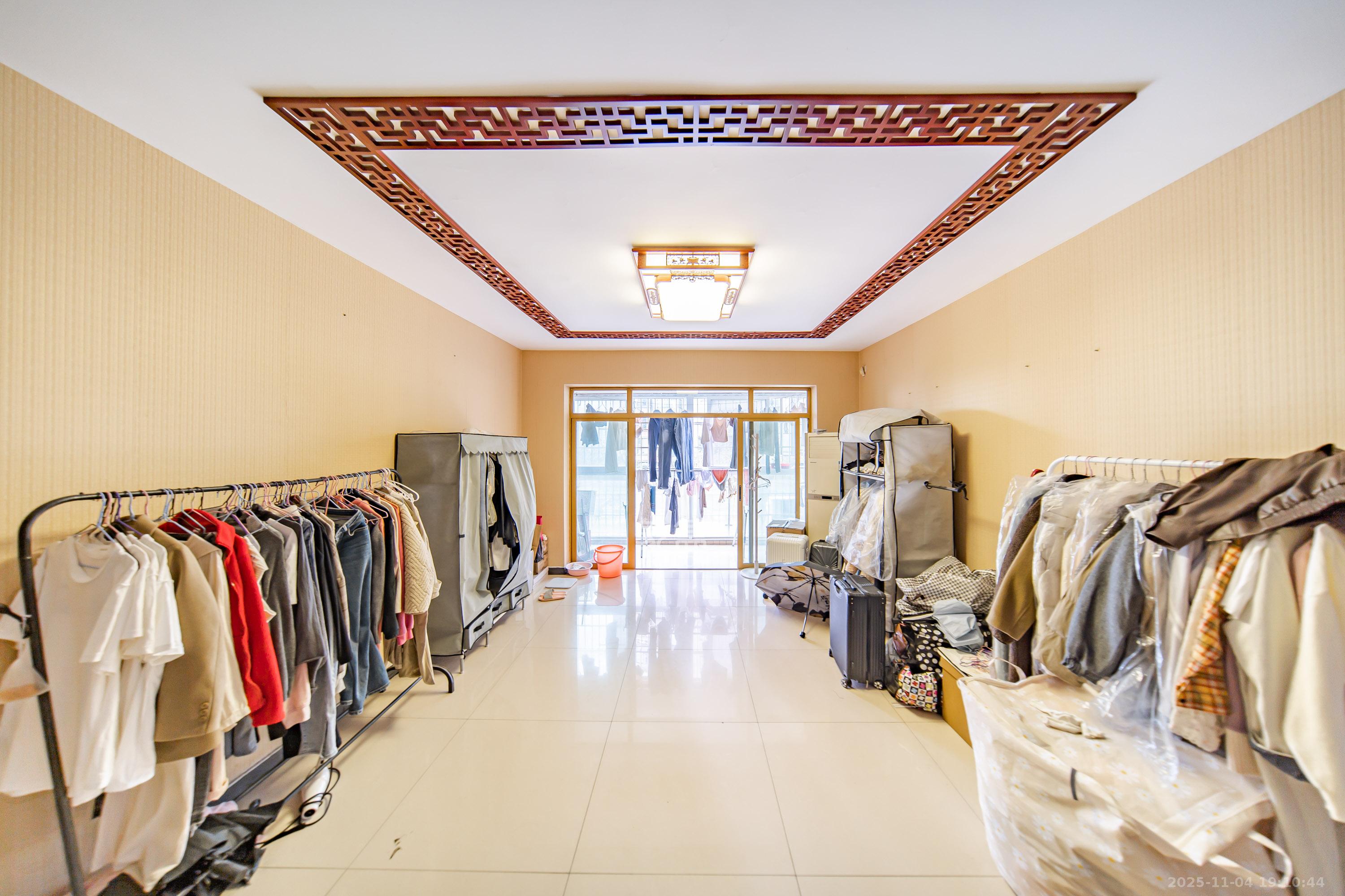 天健芙蓉盛世一期  2室2厅1卫    135.0万