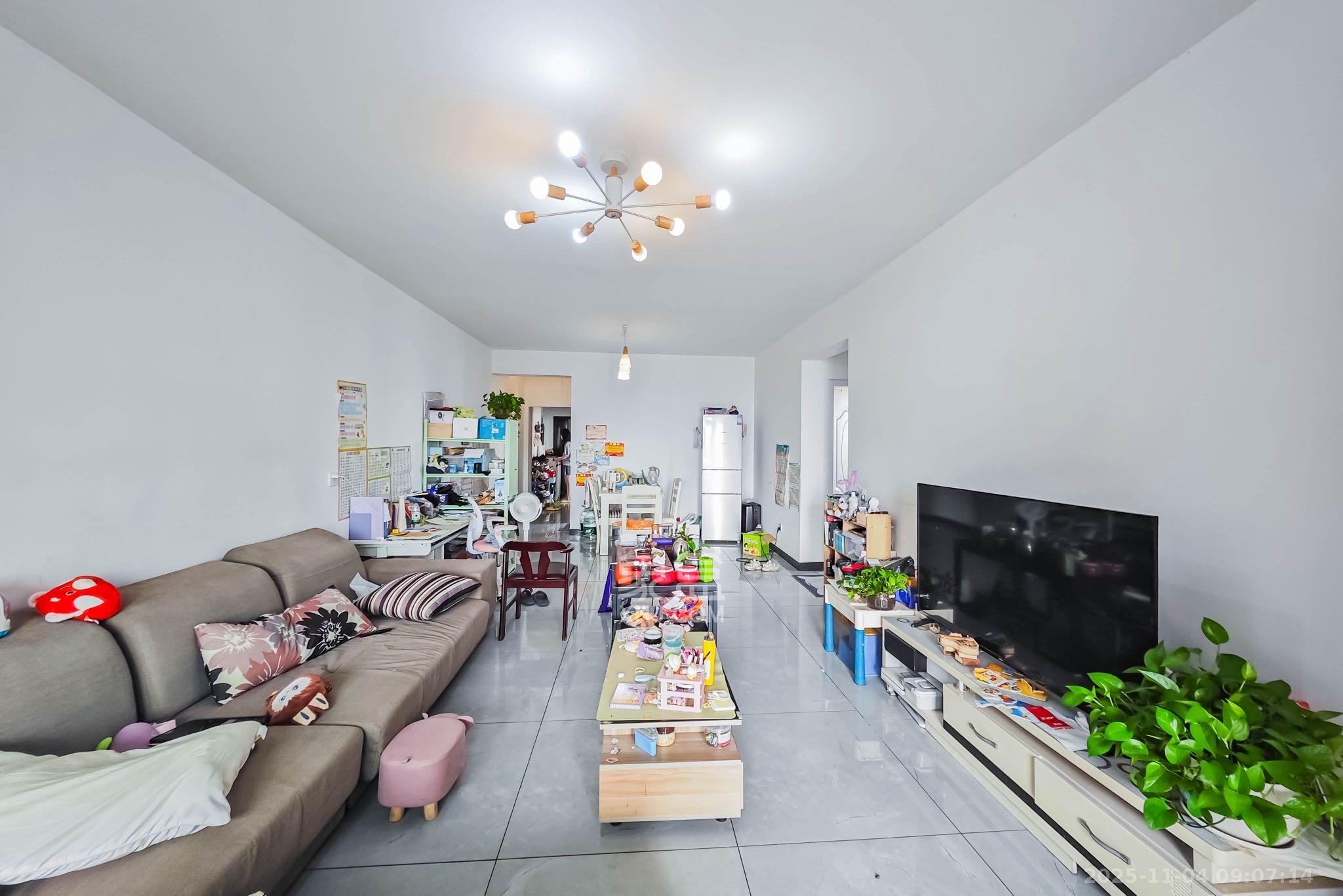 半山壹号 3室2厅1卫 2500.0元/月 半山壹号 3室2厅1卫 2500.0元/月室内图