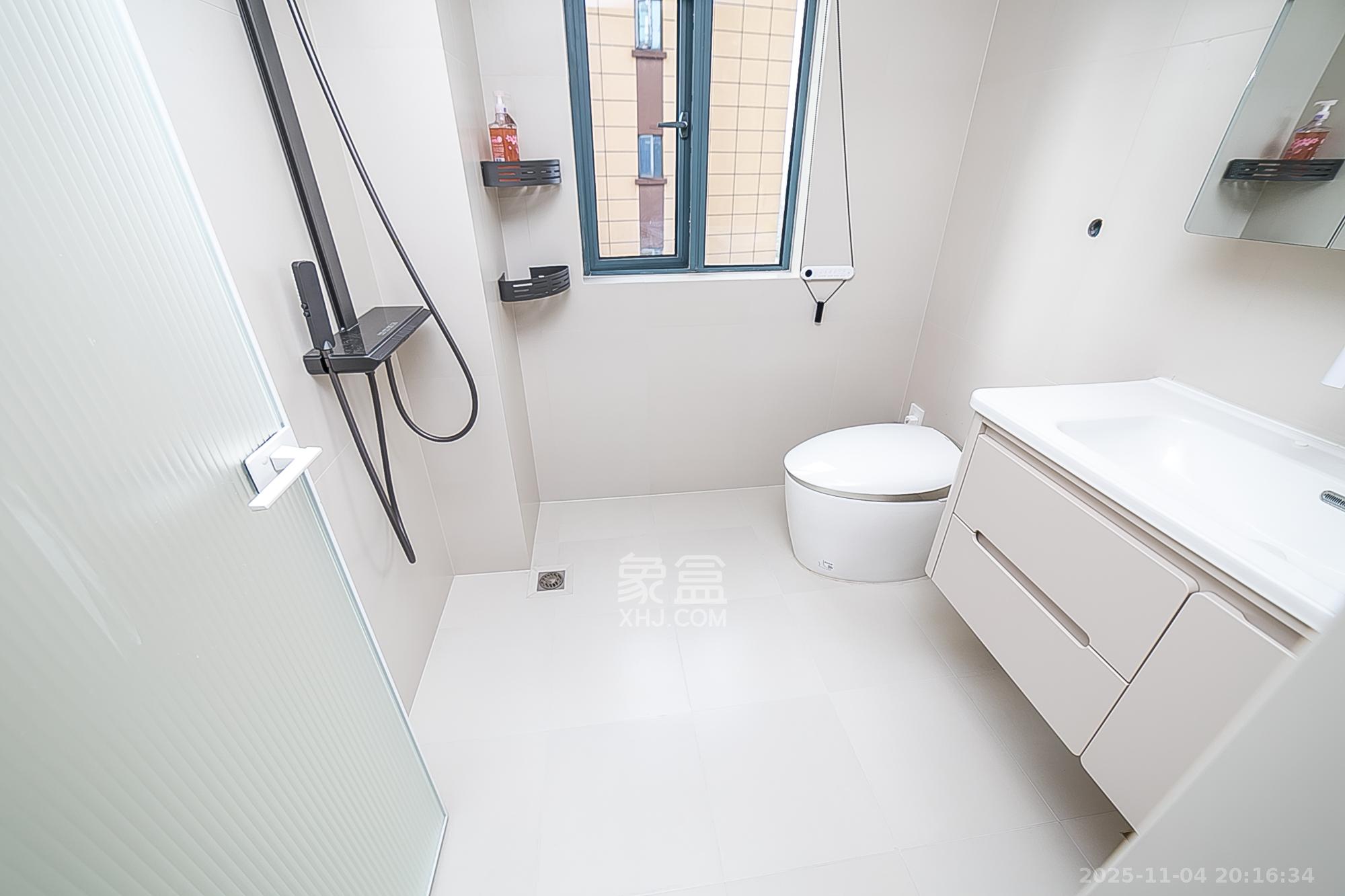 荣盛花语书苑  3室2厅1卫    150.0万卫生间