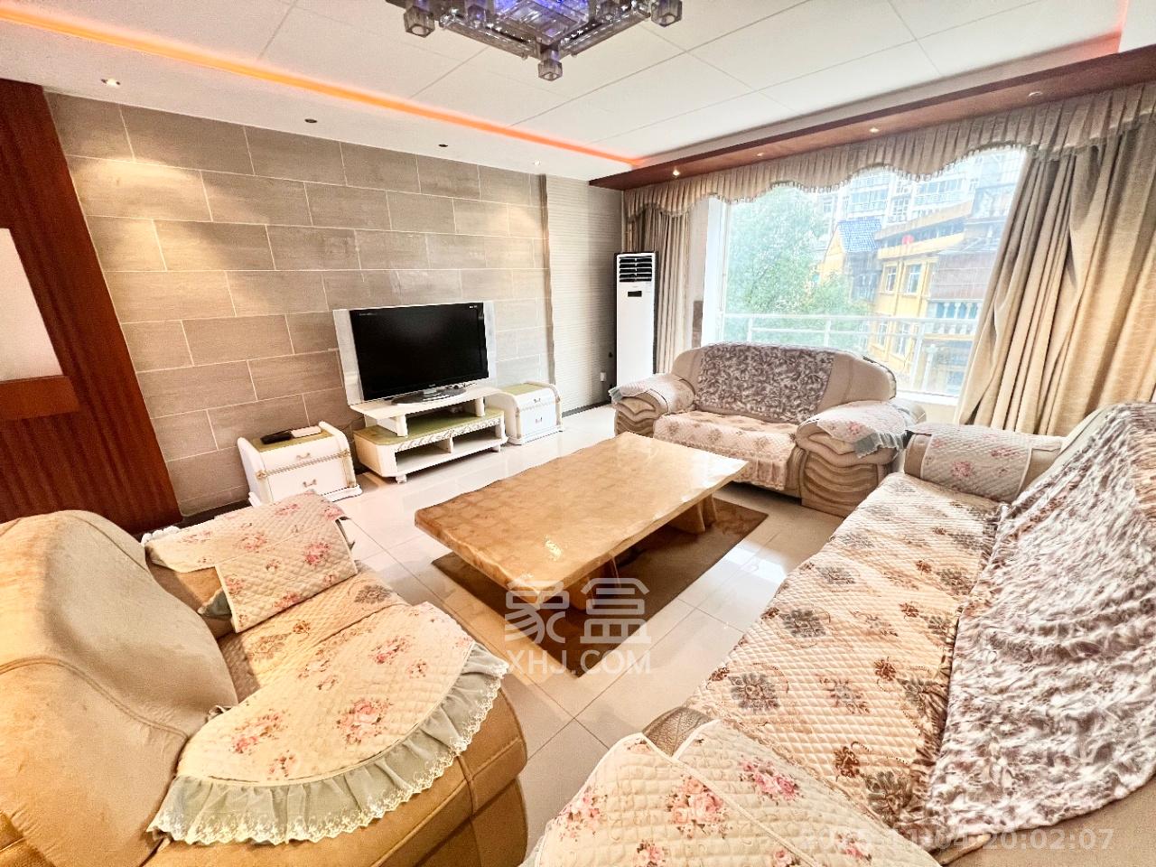 星语林名园 4室2厅2卫 2300.0元/月 星语林名园 4室2厅2卫 2300.0元/月室内图