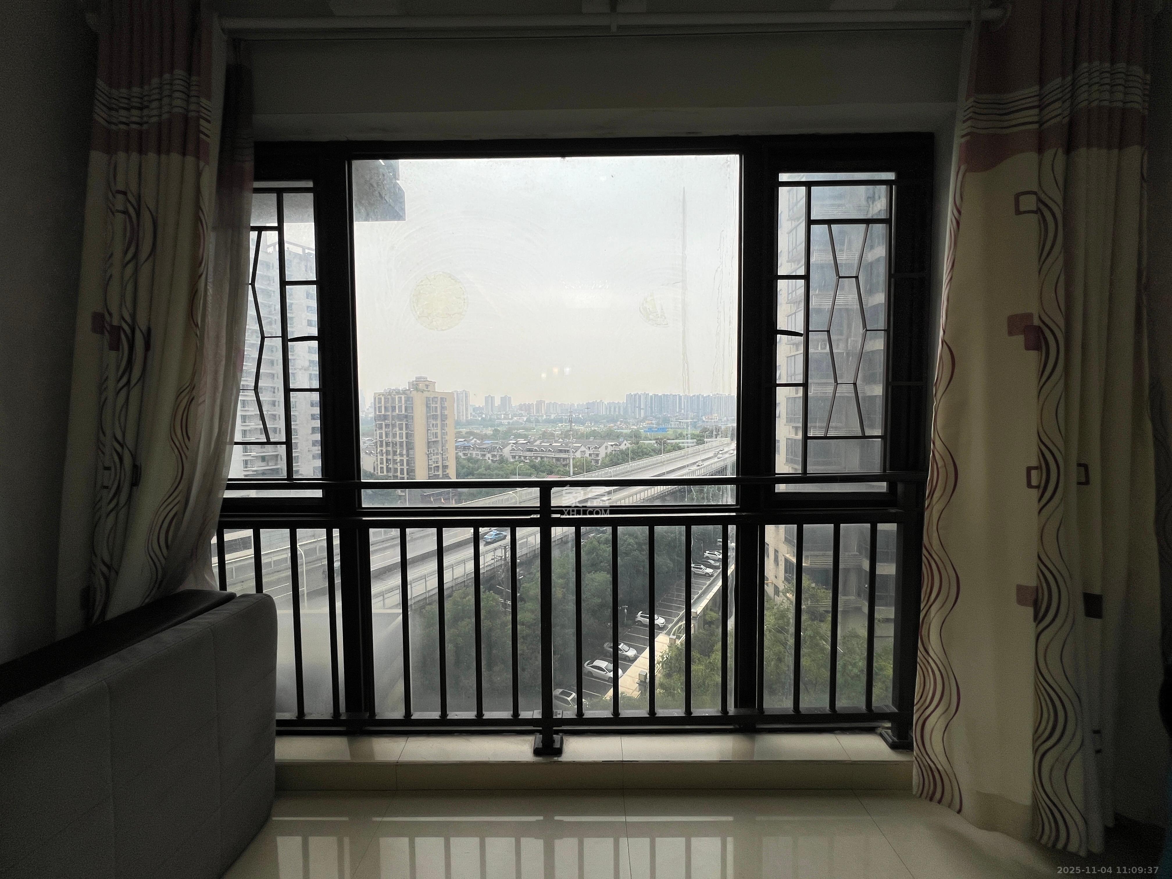 上东辛顿公寓  2室0厅0卫    2200.0元/月室内图