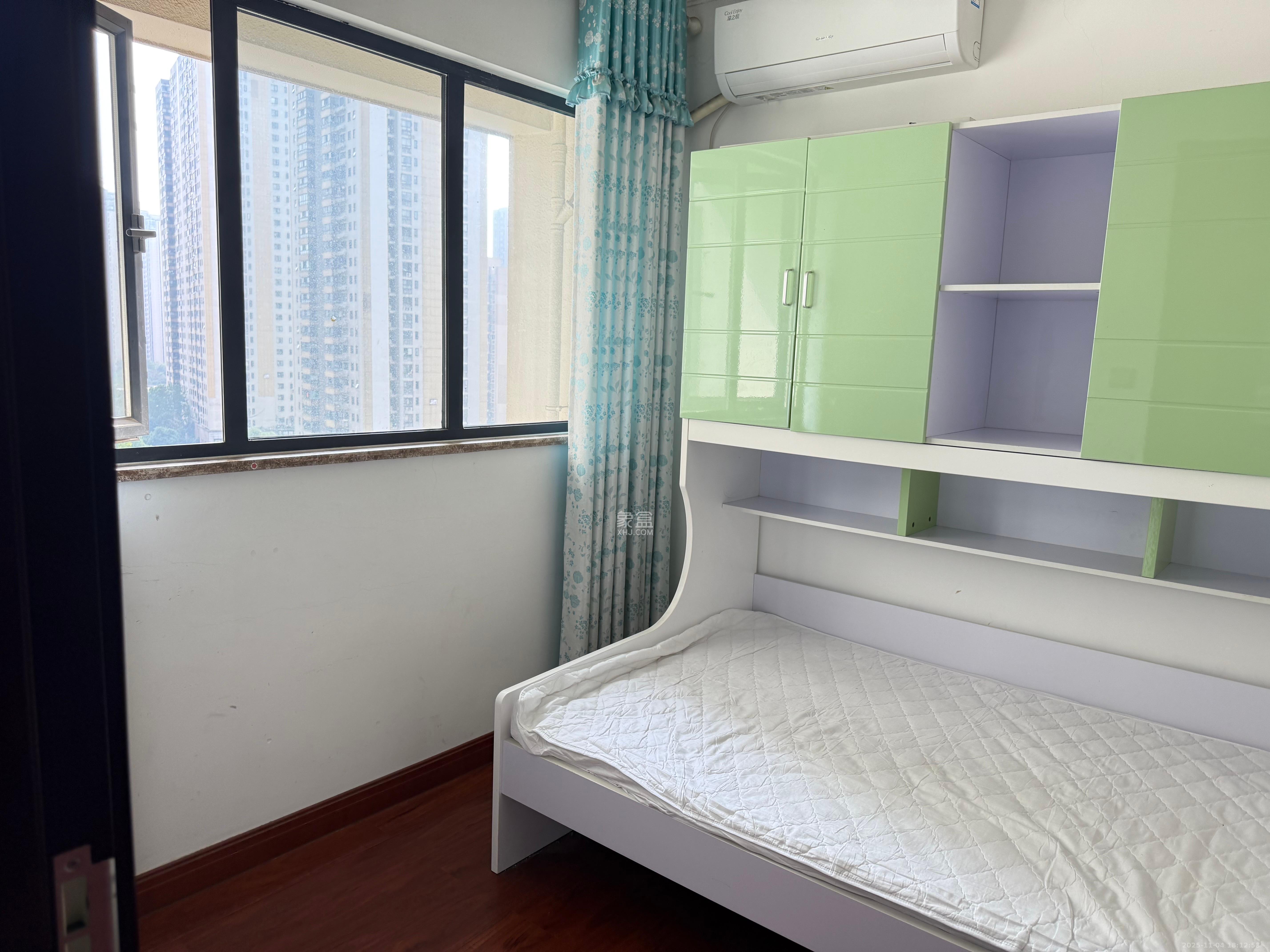 好莱城(弘德西街) 1室0厅0卫 2000.0元/月 好莱城(弘德西街) 1室0厅0卫 2000.0元/月室内图