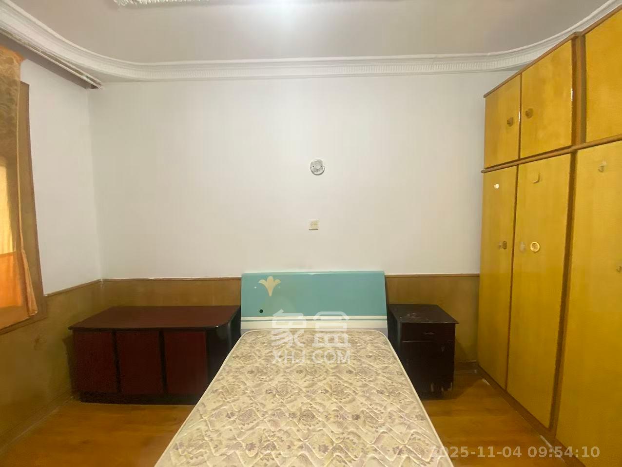 湖南六建伍家岭小区  2室1厅1卫    1000.0元/月