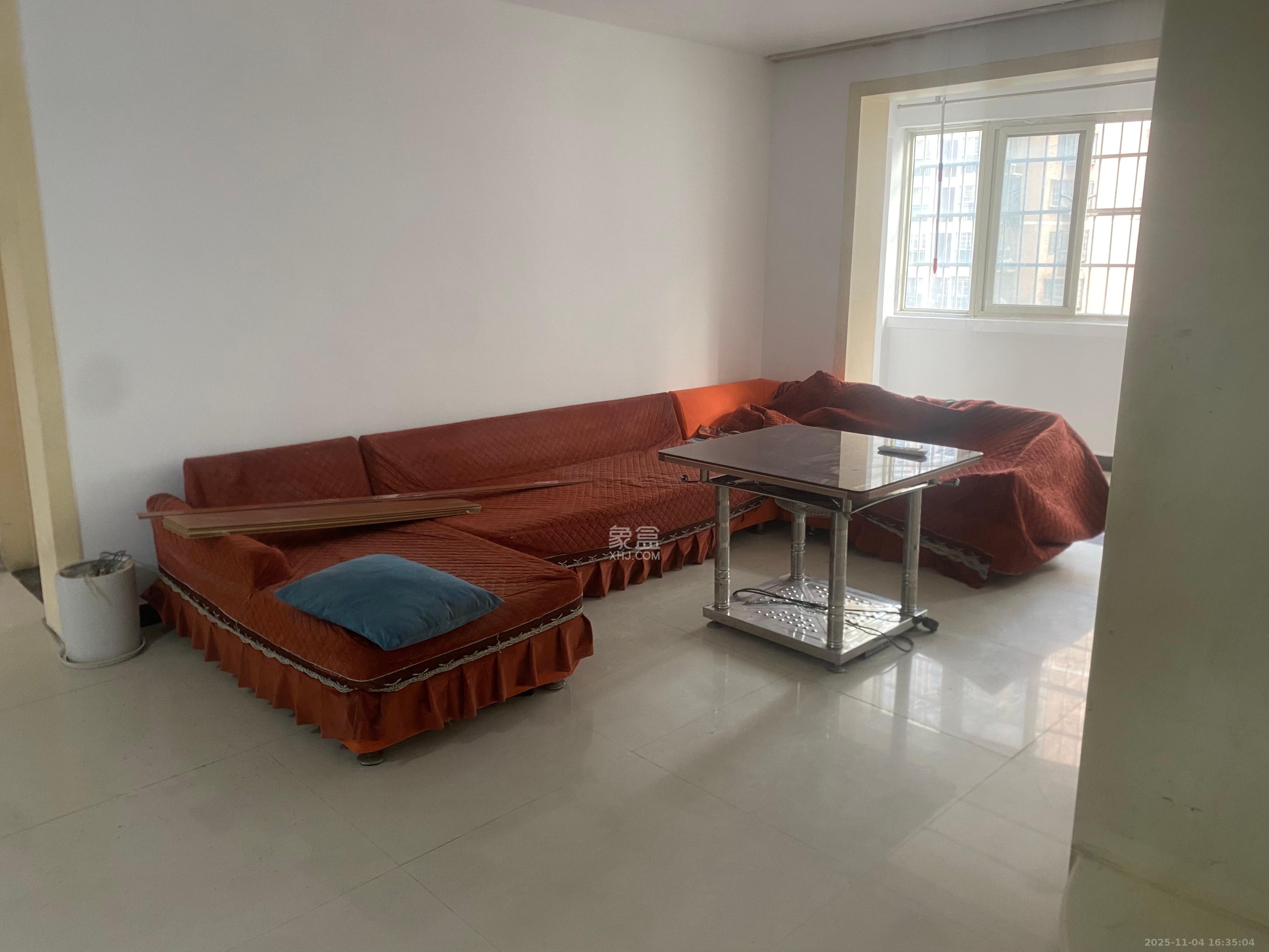 德润园  3室2厅2卫    2200.0元/月室内图1