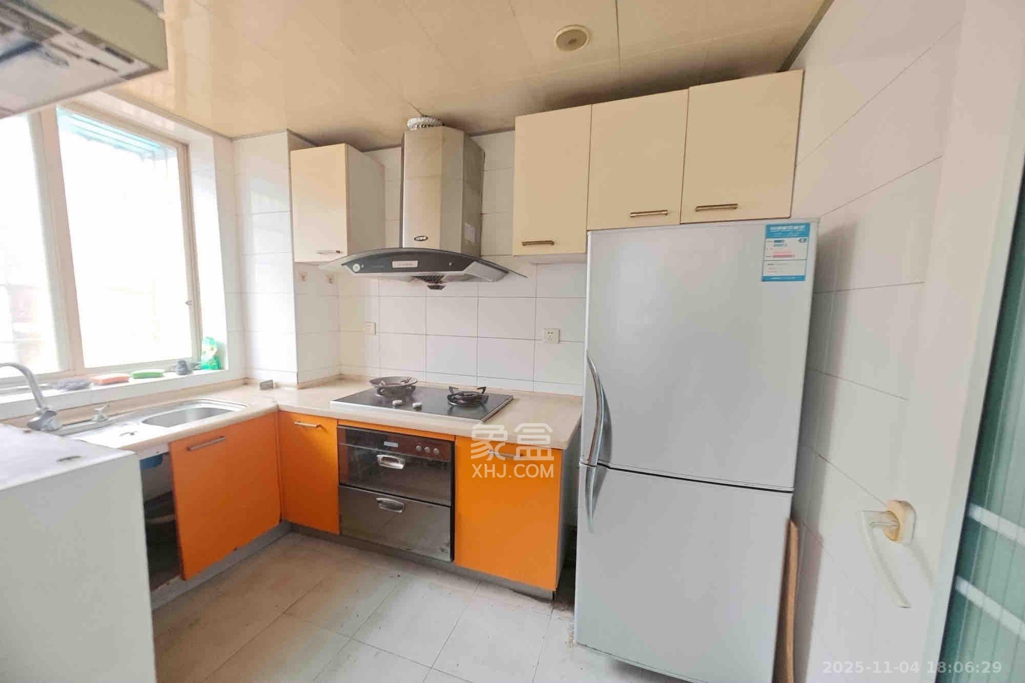 福乐康城  3室2厅2卫    2300.0元/月室内图