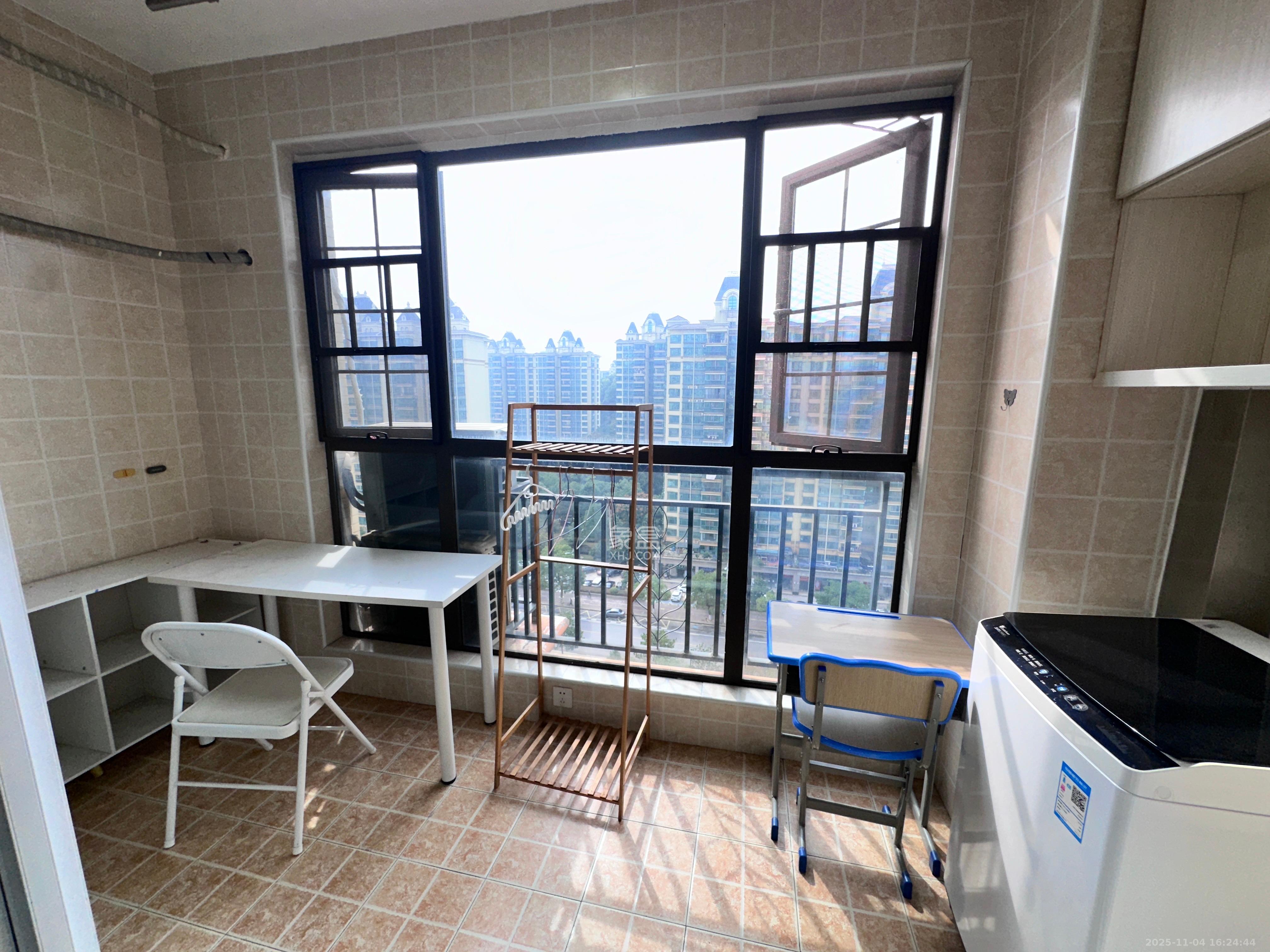 宏聚地中海  2室1厅1卫    1800.0元/月室内图