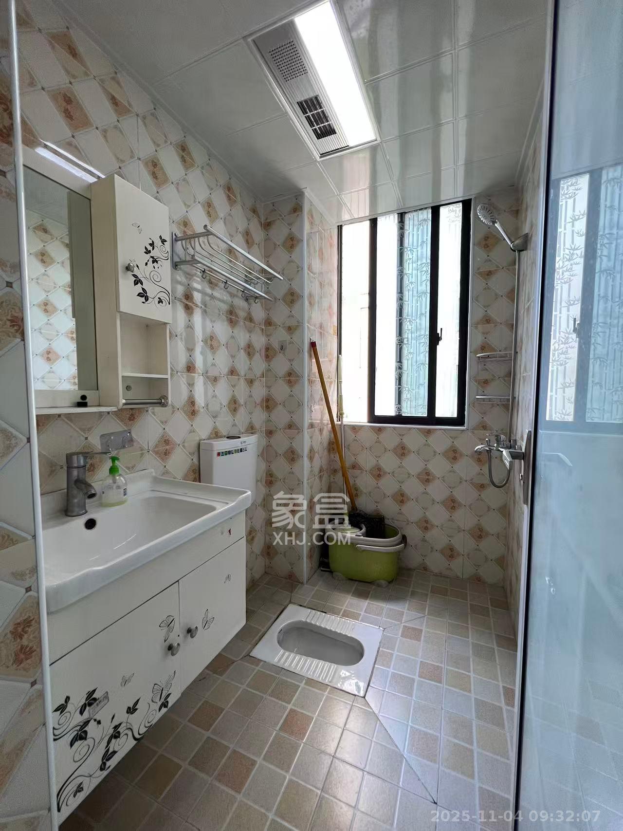 乾源国际 2室2厅1卫 1700.0元/月 乾源国际 2室2厅1卫 1700.0元/月室内图