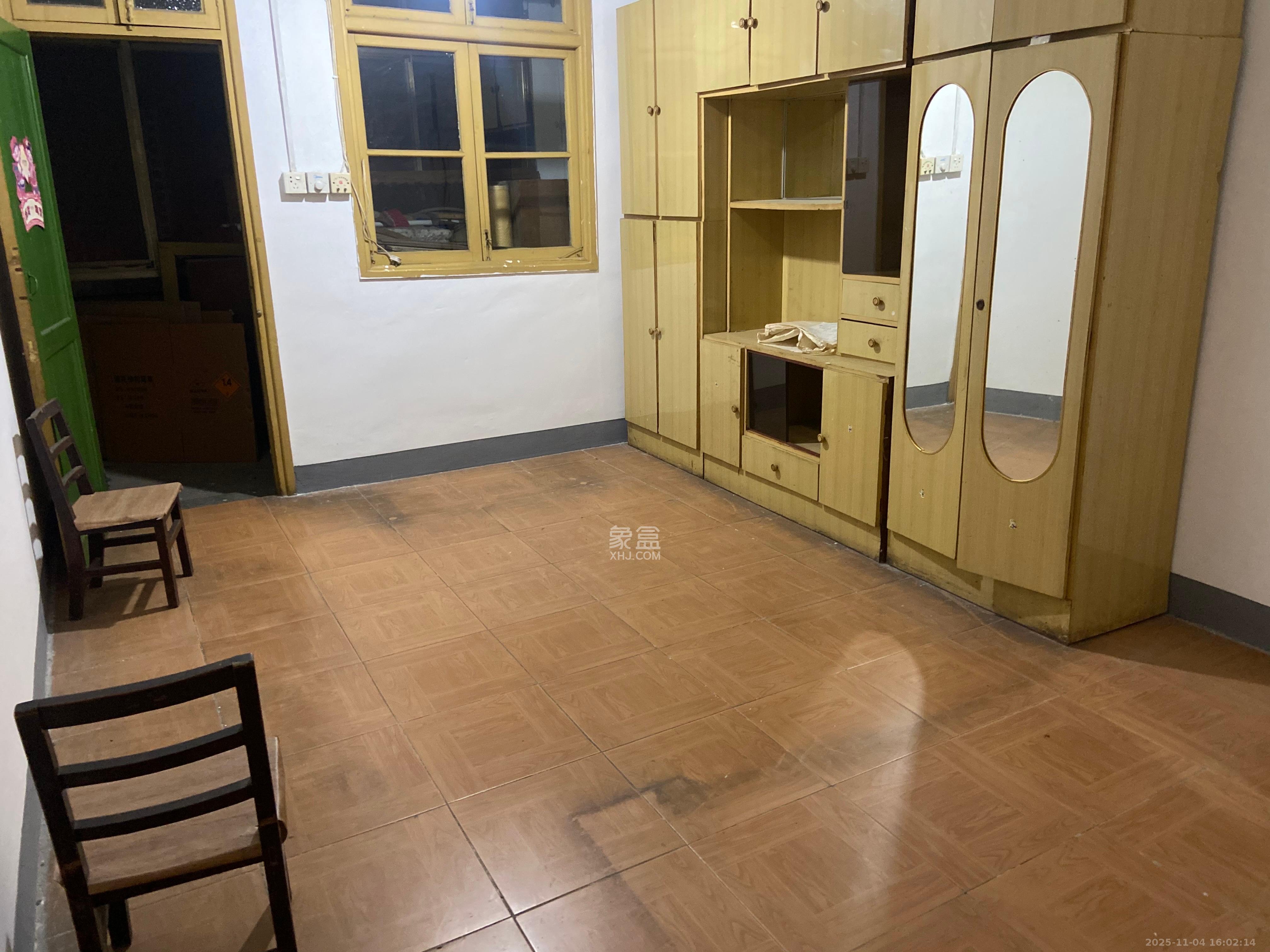 长坡水利水电机械厂宿舍  2室1厅1卫    1200.0元/月室内图1