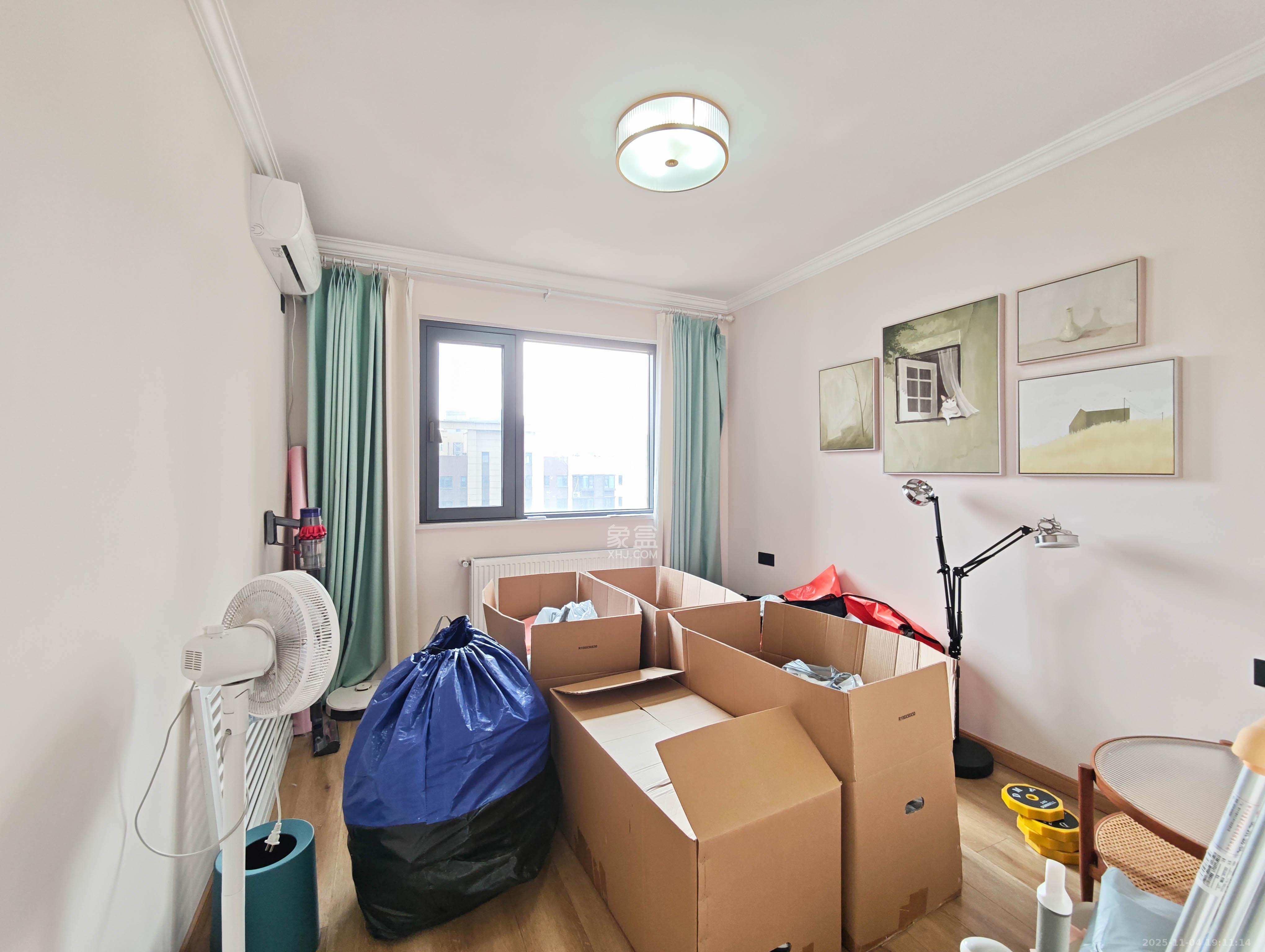 保利城(中航城国际社区、郡原美村) 4室2厅2卫 160.0万 保利城(中航城国际社区、郡原美村) 4室2厅2卫 160.0万卧室