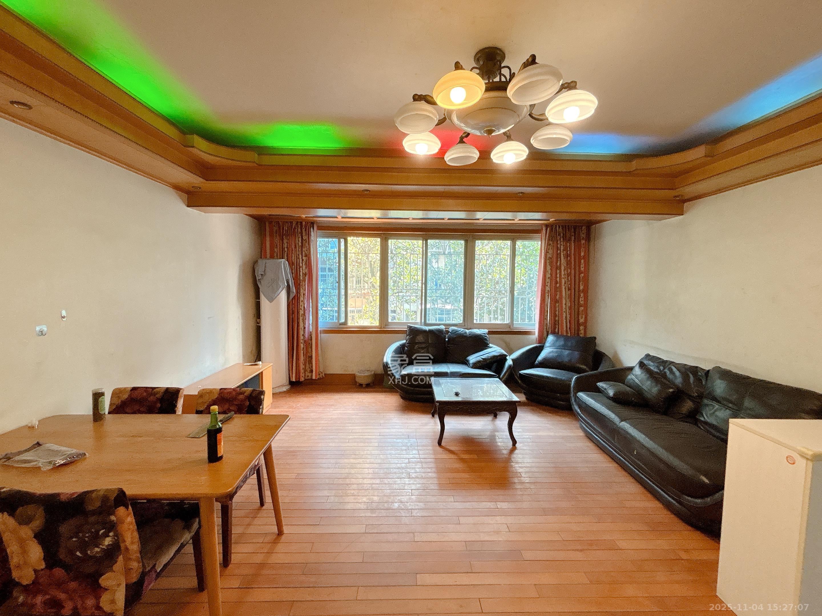 油铺街社区人造板厂宿舍  3室2厅1卫    2400.0元/月室内图