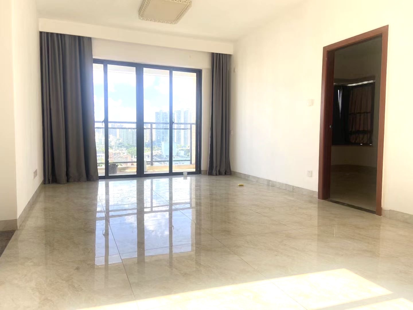 长霖繁华里  1室0厅0卫    2800.0元/月