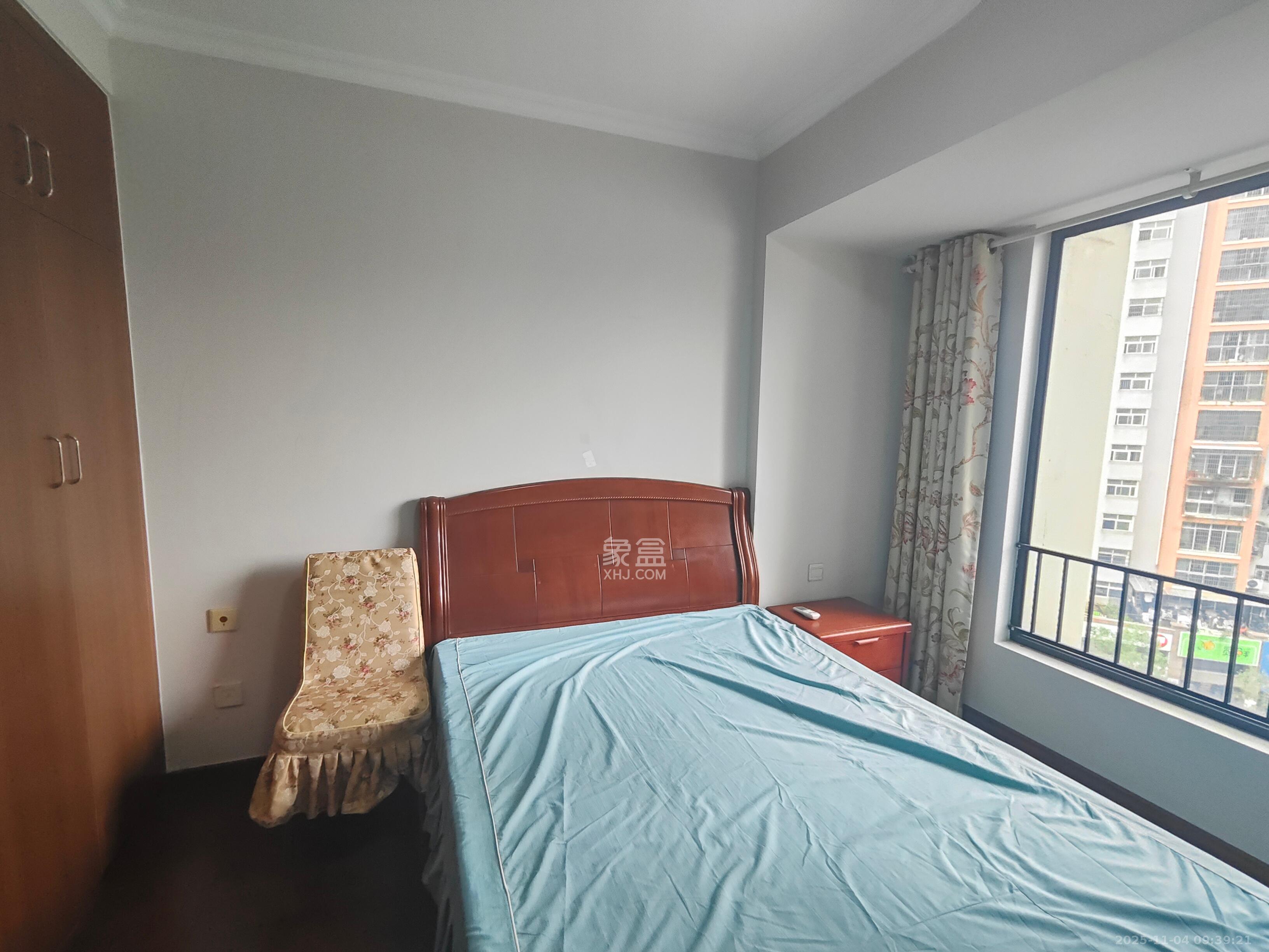 万科城市花园  2室1厅1卫    1850.0元/月室内图