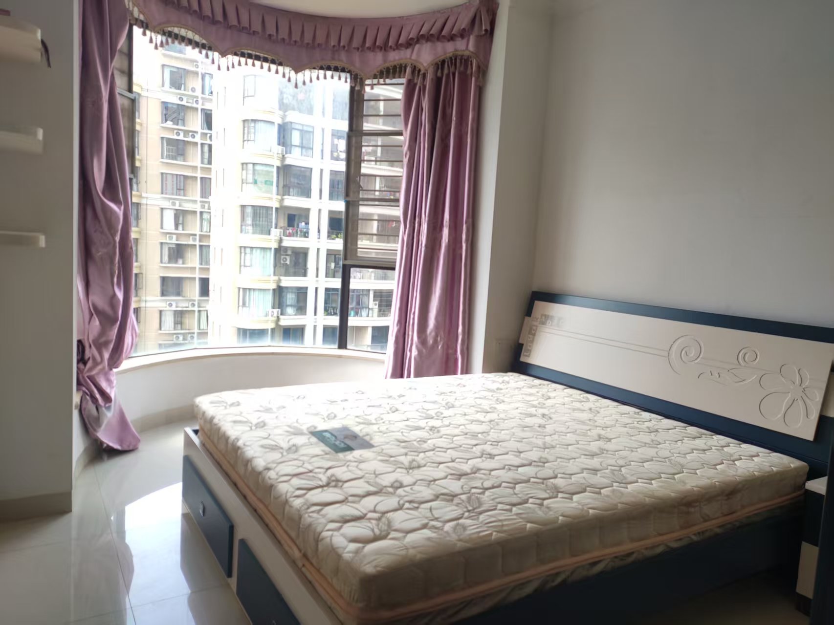 滨江帝景一期  2室2厅1卫    2200.0元/月室内图