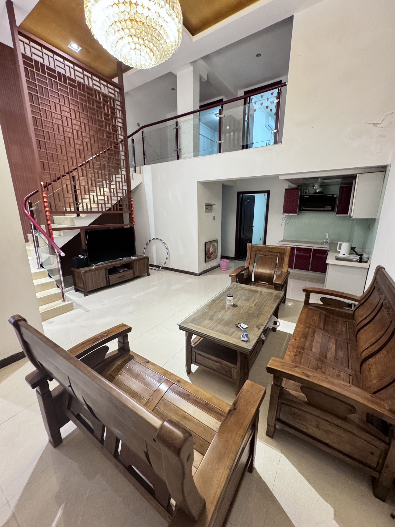 兰海佳园  4室2厅2卫    2500.0元/月