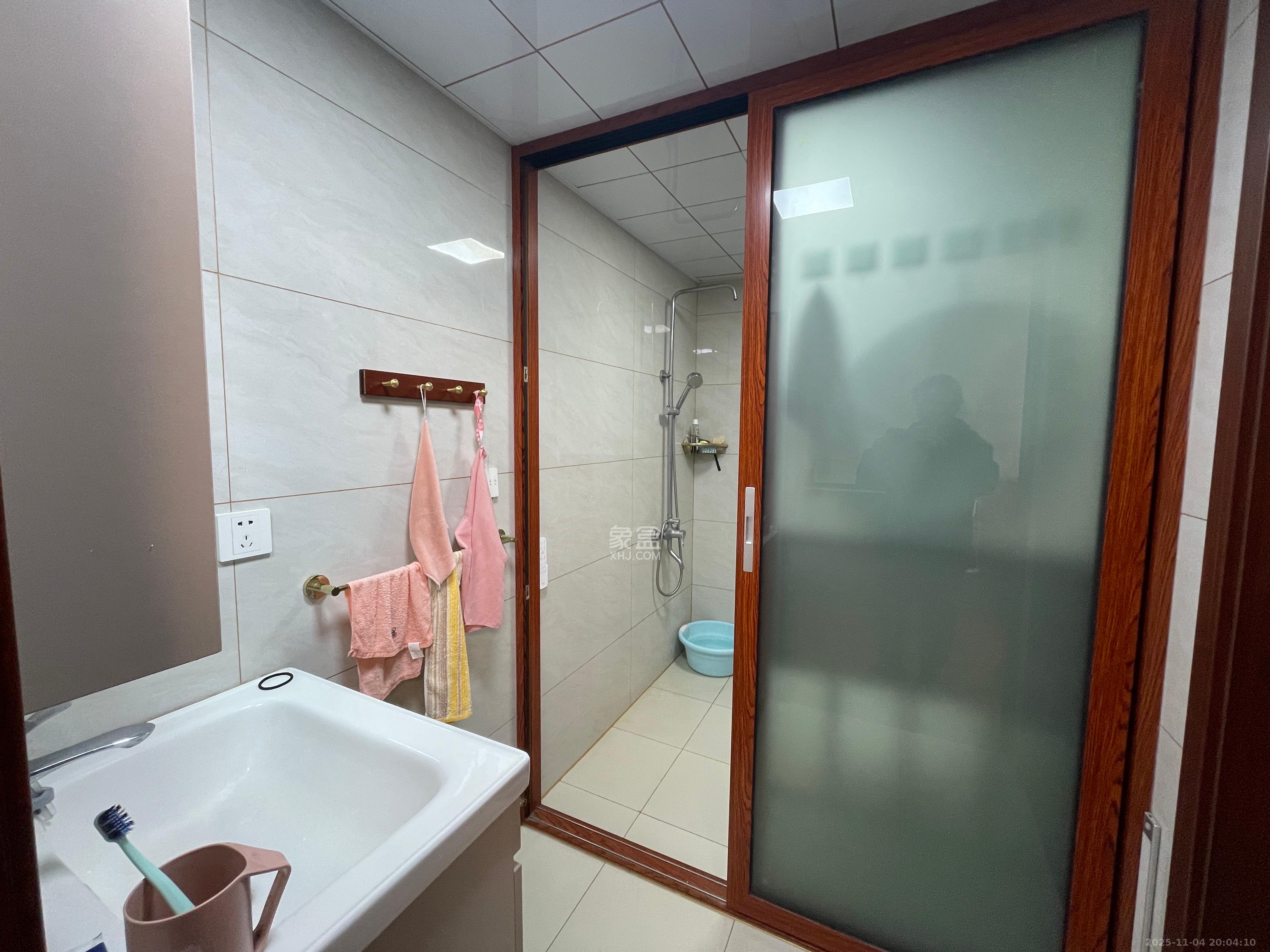 中交中央公园D4区 3室1厅1卫 3000.0元/月 中交中央公园D4区 3室1厅1卫 3000.0元/月室内图