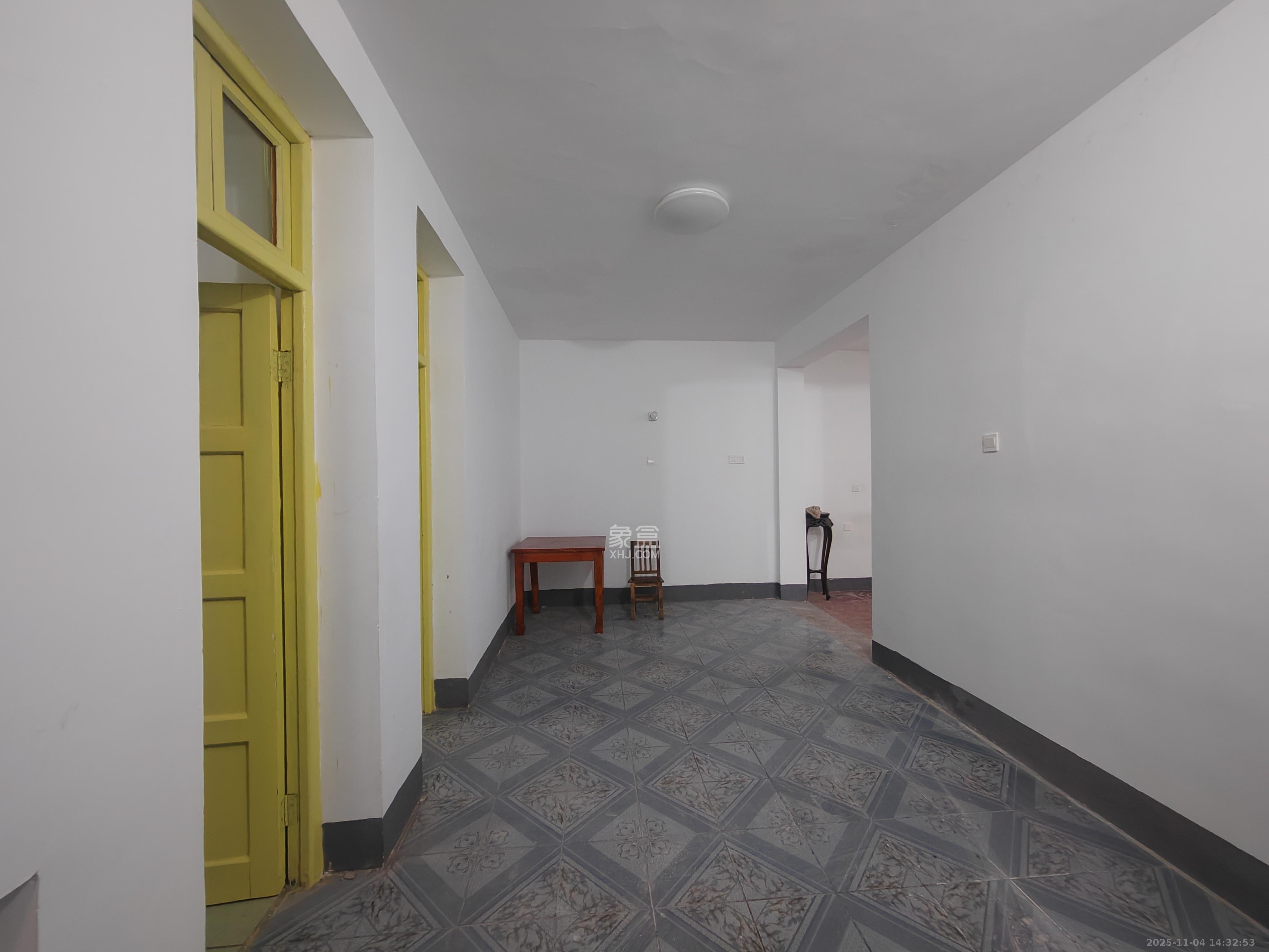 古堆山小区国家电网宿舍 3室2厅1卫 1800.0元/月 古堆山小区国家电网宿舍 3室2厅1卫 1800.0元/月室内图