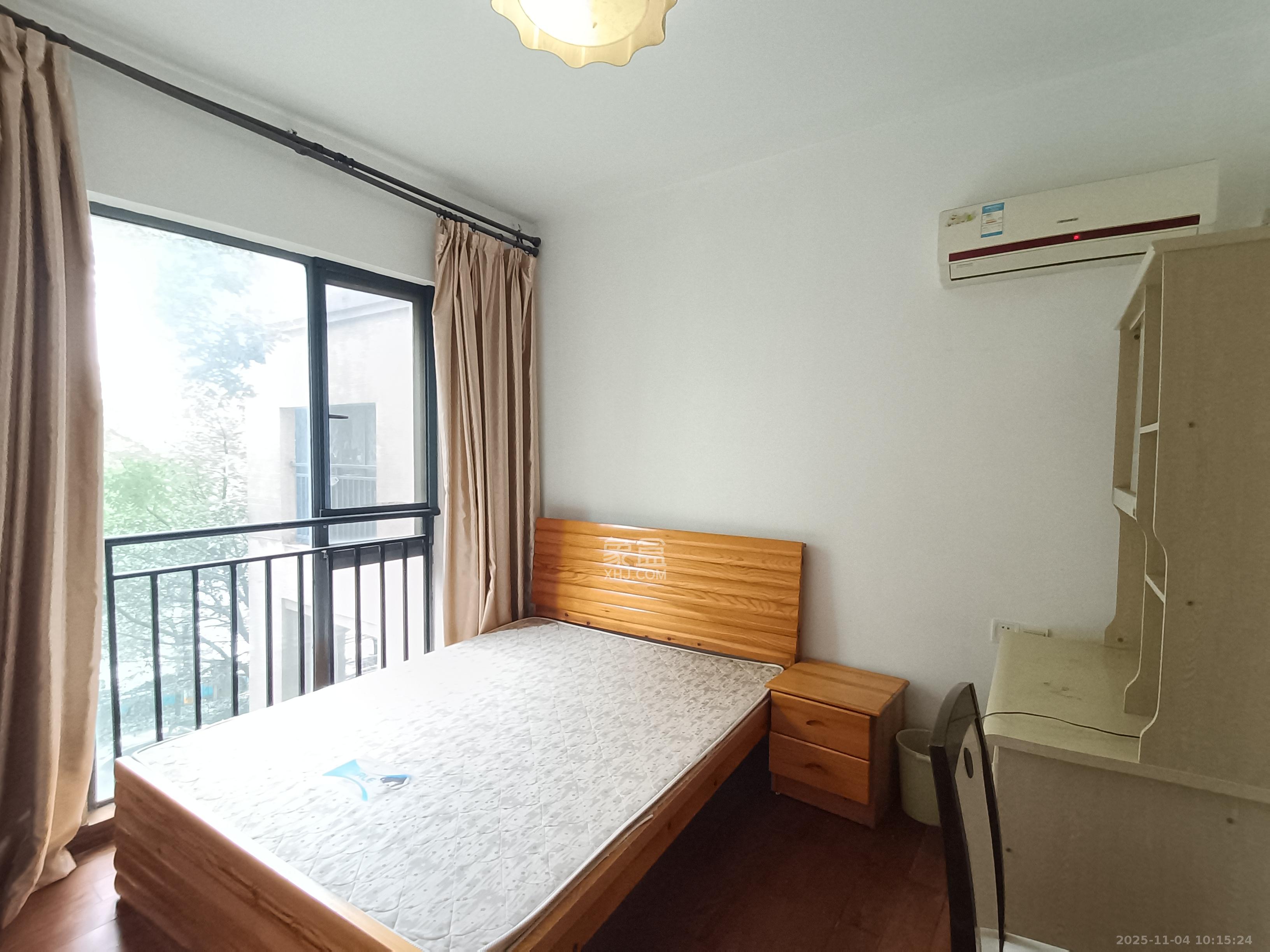 卓越蔚蓝海岸一期  2室2厅1卫    2100.0元/月室内图