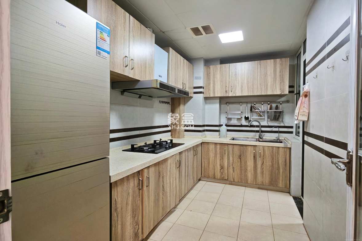 五矿万境水岸二期(五矿万境水岸和苑) 3室2厅2卫 3300.0元/月 五矿万境水岸二期(五矿万境水岸和苑) 3室2厅2卫 3300.0元/月室内图