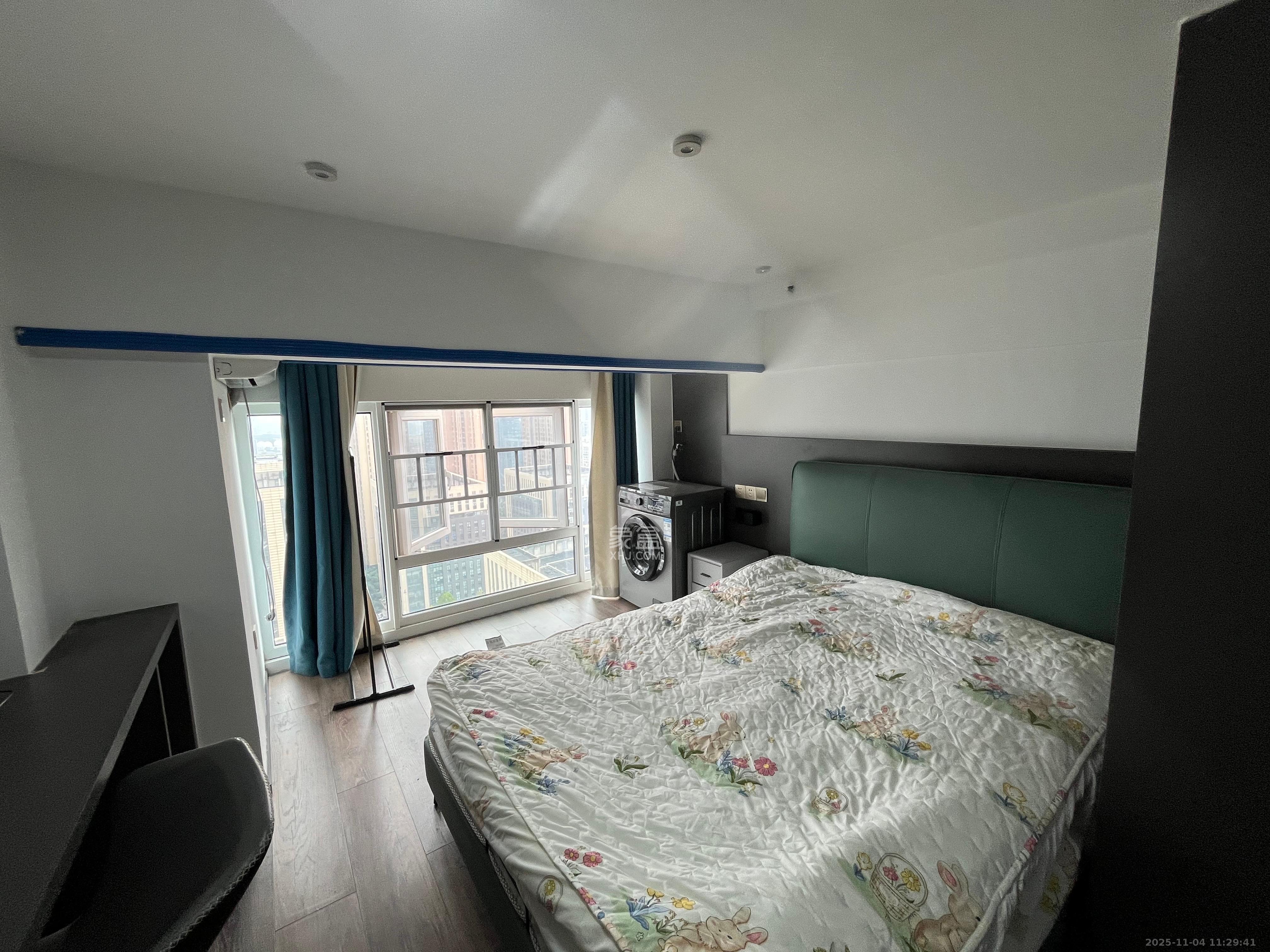 金地中交麓谷香颂(金地中交雅苑)  1室0厅0卫    1350.0元/月