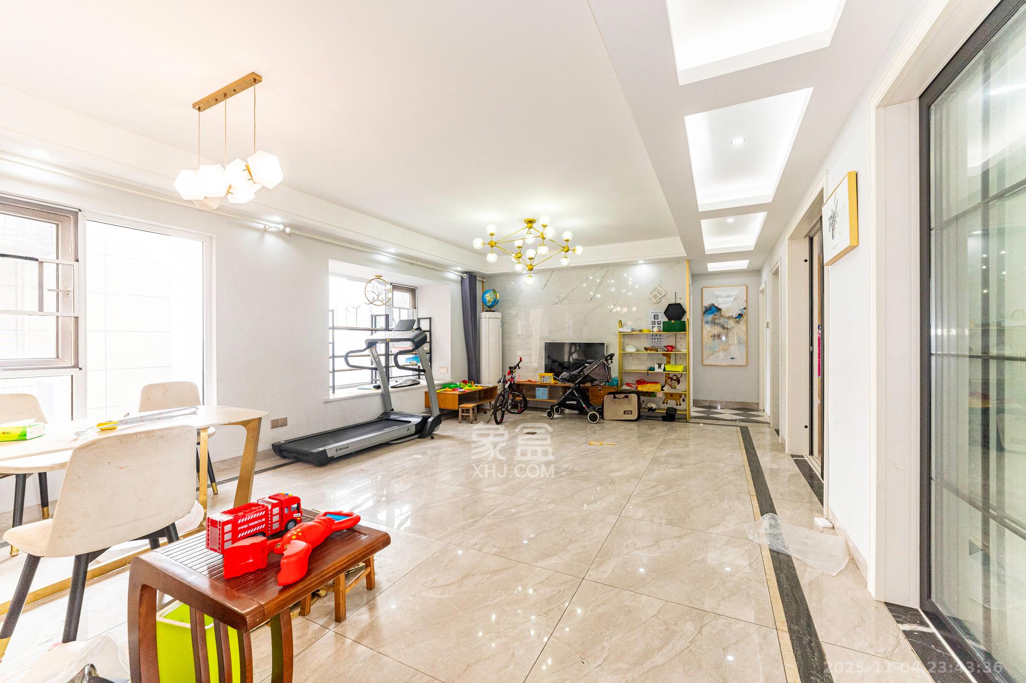 荣盛花语城  3室2厅2卫    79.8万室内图1