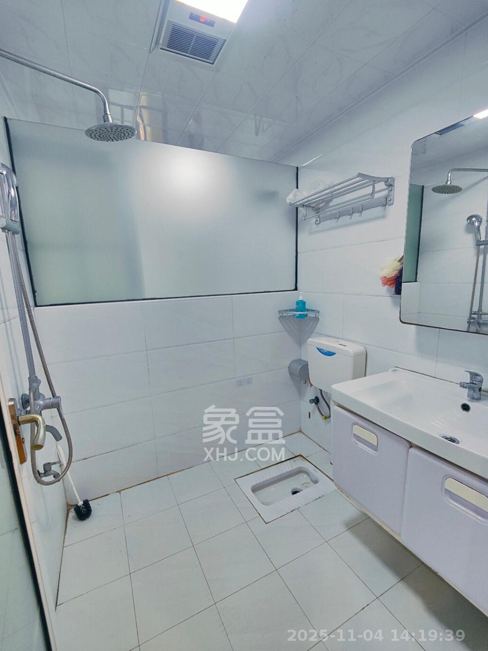 中建芙蓉嘉苑 3室2厅2卫 2000.0元/月 中建芙蓉嘉苑 3室2厅2卫 2000.0元/月室内图