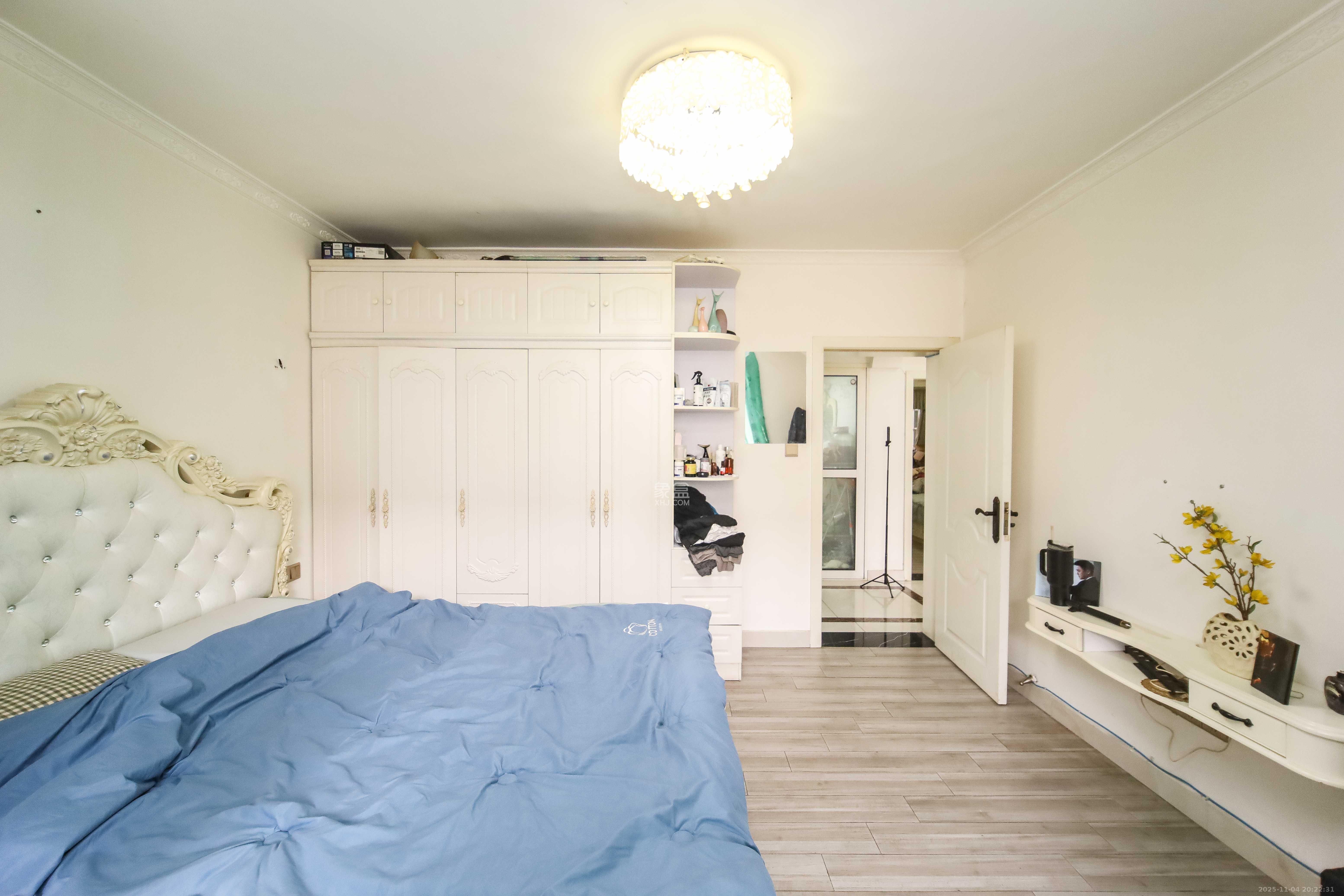 荷花园出租公司宿舍 3室1厅1卫 65.0万 荷花园出租公司宿舍 3室1厅1卫 65.0万卧室