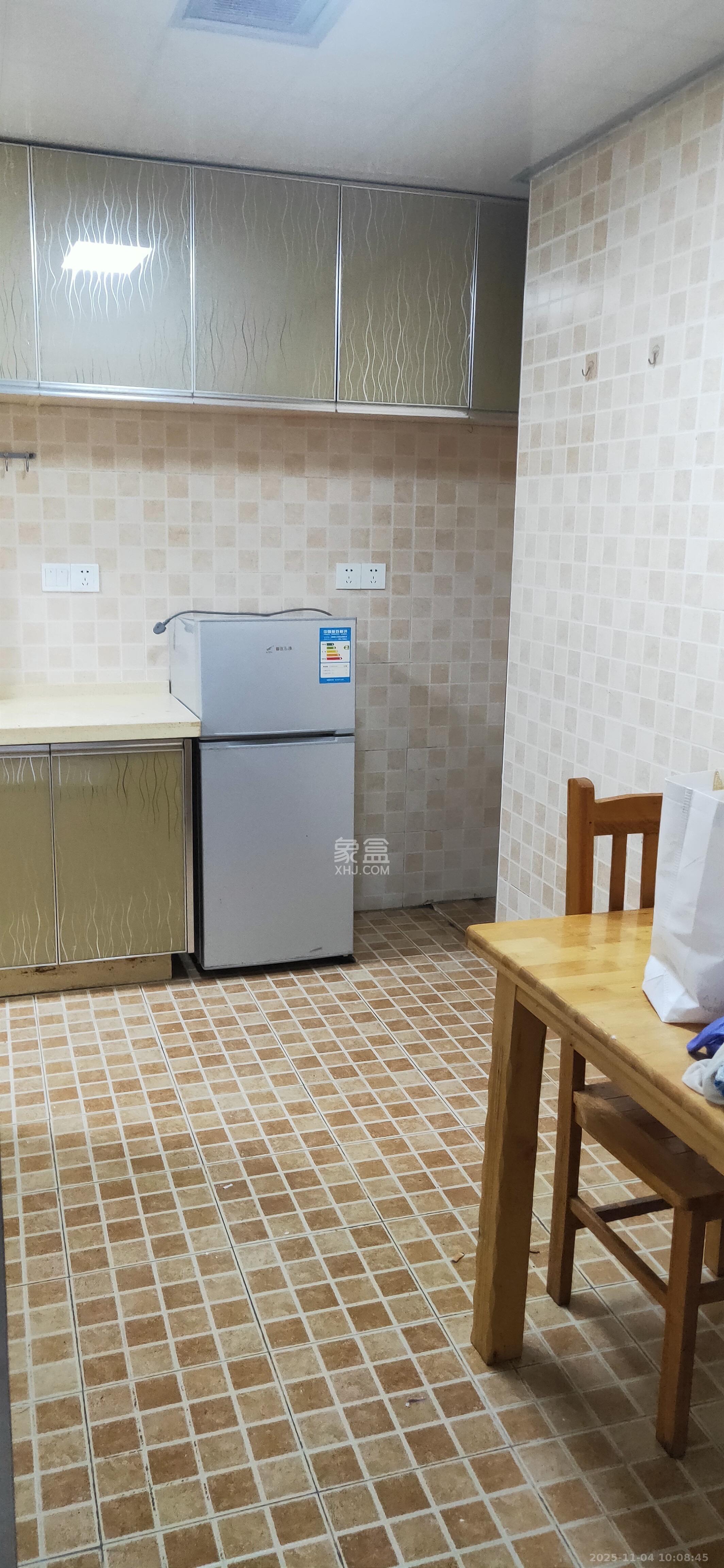 深业睿城 1室1厅1卫 1600.0元/月 深业睿城 1室1厅1卫 1600.0元/月室内图