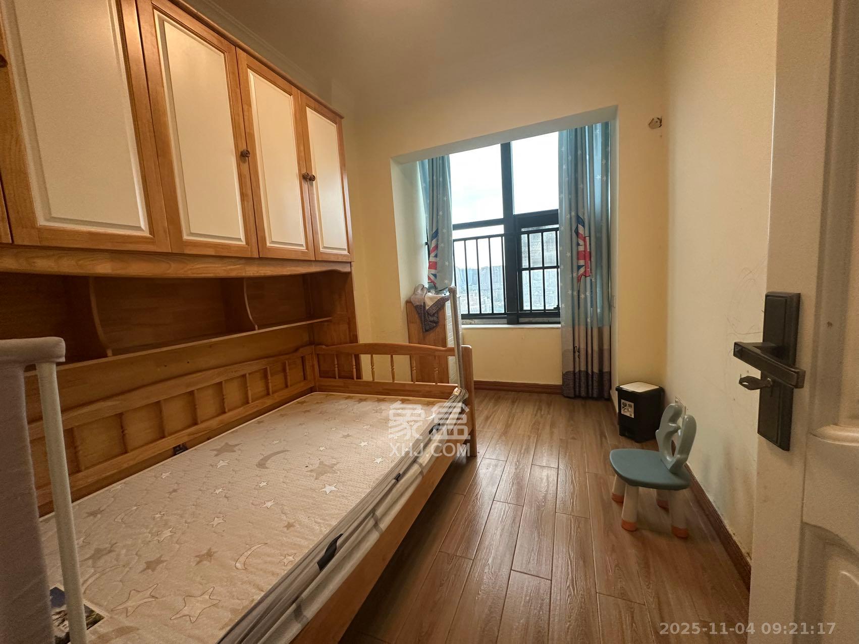 蓝湾国际广场  2室1厅1卫    2200.0元/月室内图