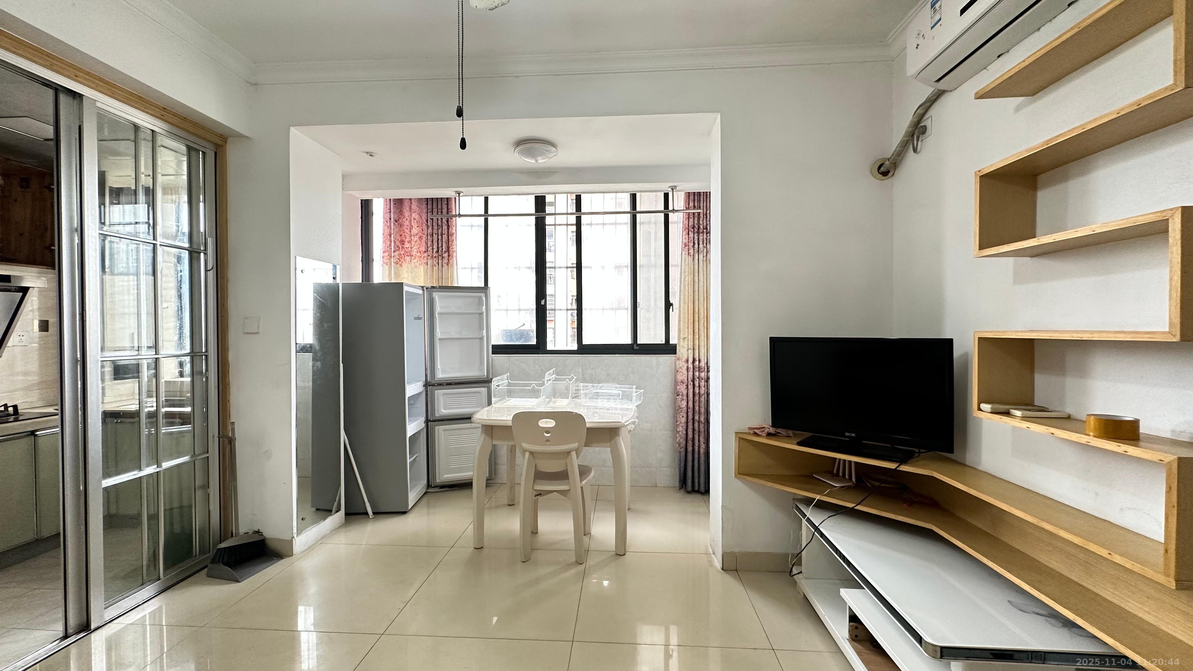 Cross尚公馆  1室1厅1卫    1300.0元/月室内图