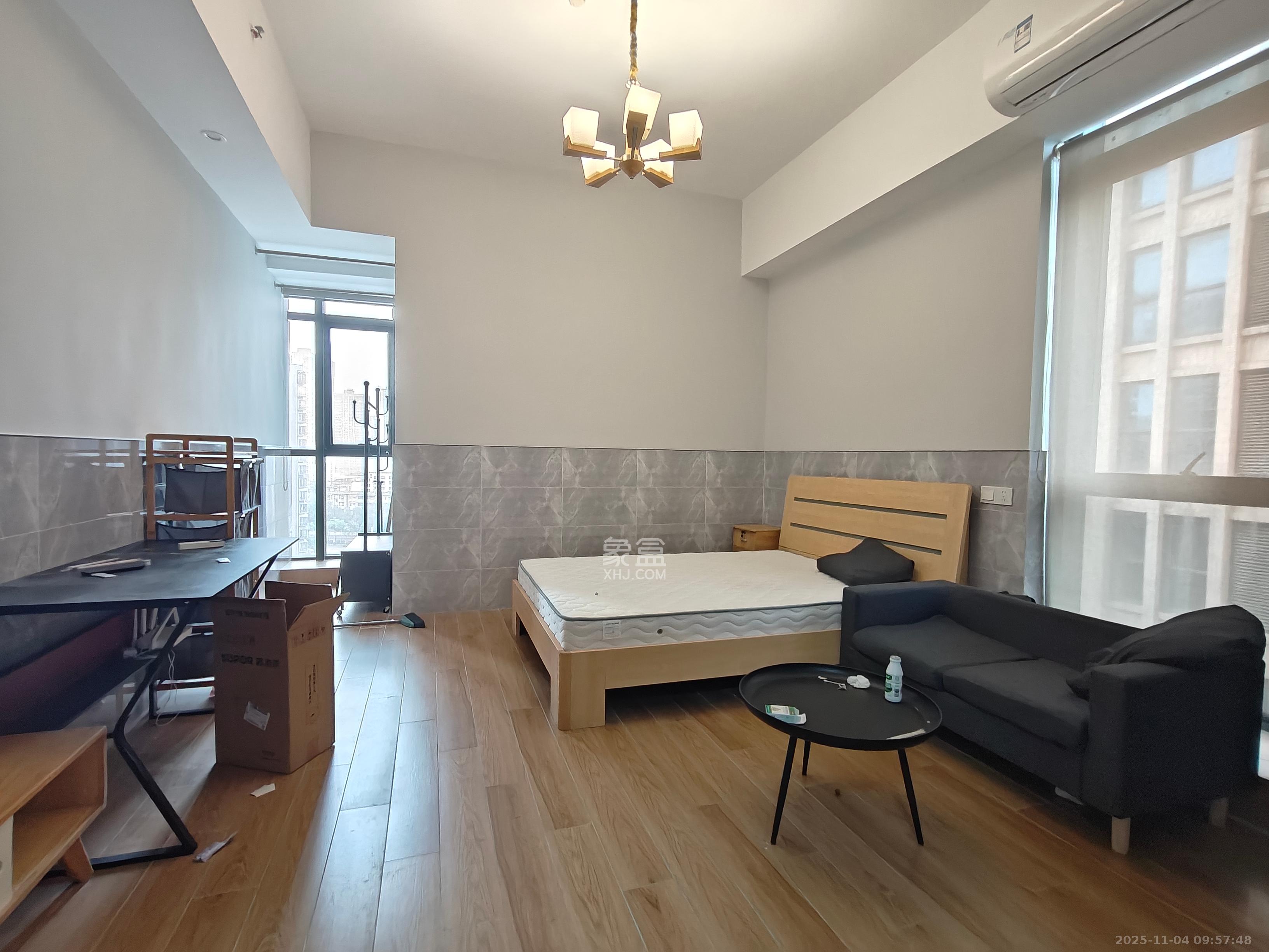 新世界广场  1室1厅1卫    1400.0元/月室内图