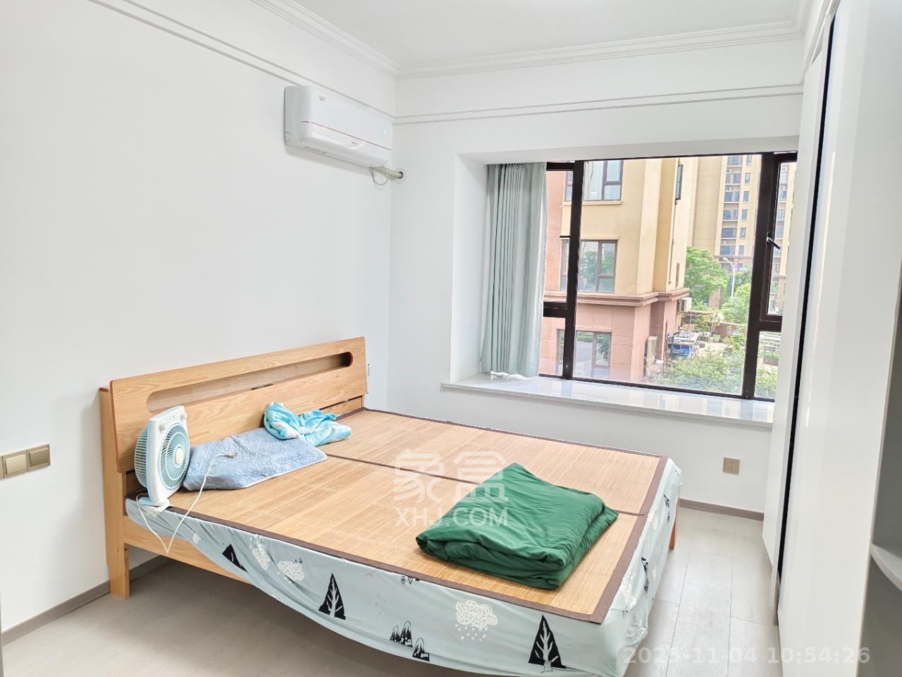 蓝光雍锦半岛  3室2厅2卫    3000.0元/月室内图