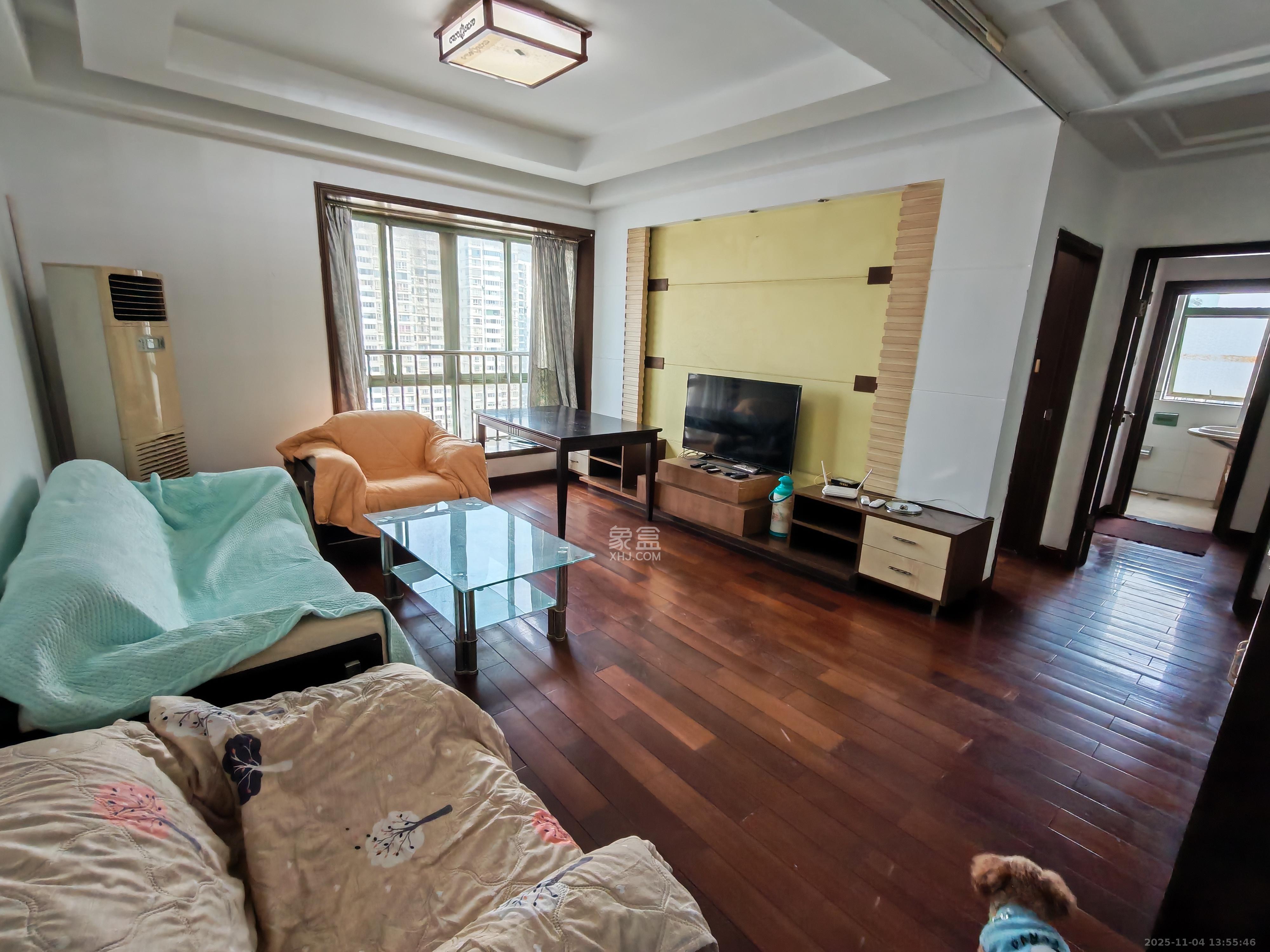 佳逸豪园  3室2厅2卫    3000.0元/月室内图